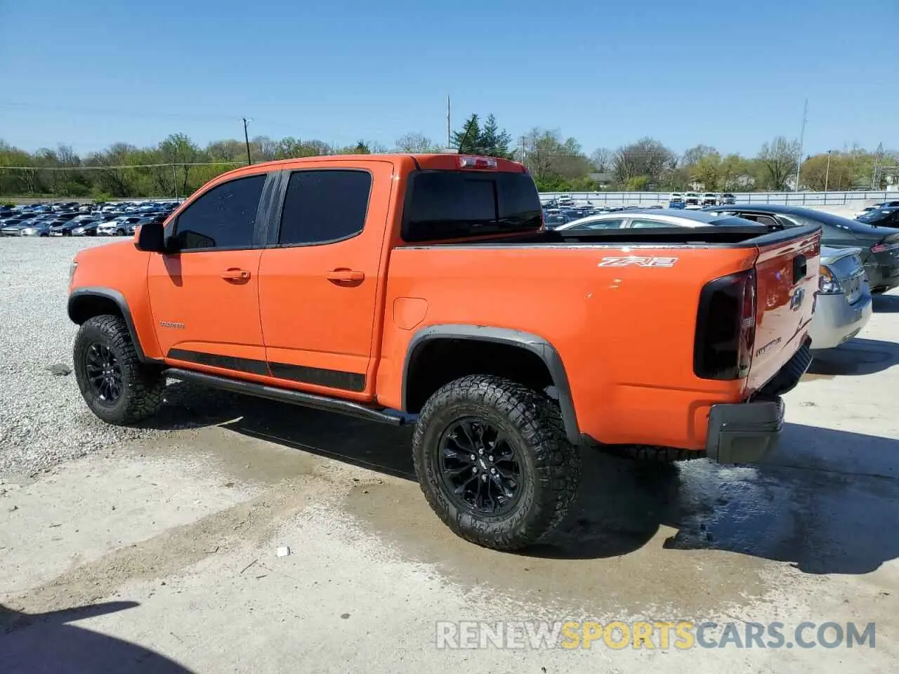 2 fotografías del automóvil dañado 1GCGTEEN7K1278933 CHEVROLET COLORADO 2019