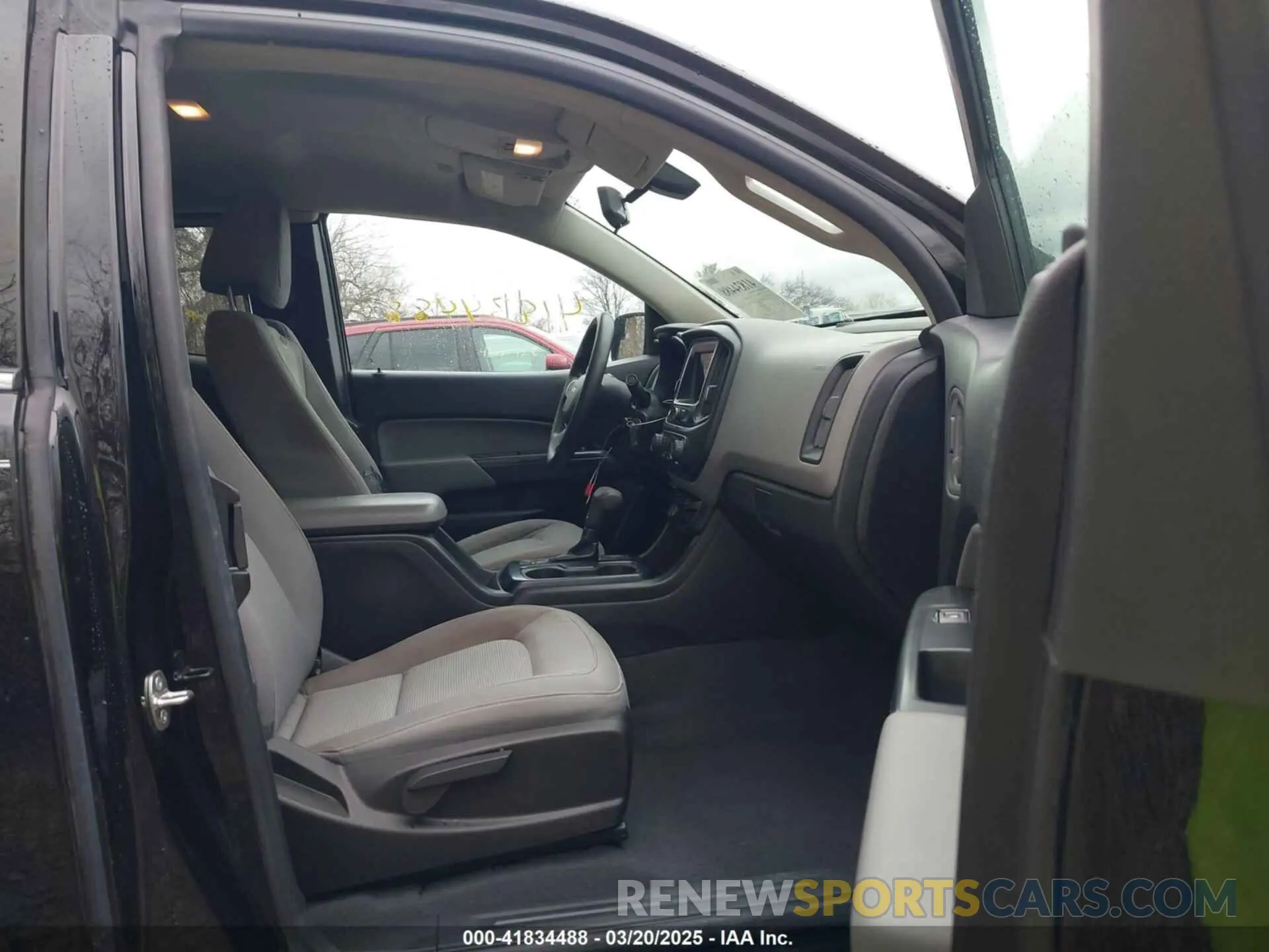 5 fotografías del automóvil dañado 1GCHSBEA1K1142171 CHEVROLET COLORADO 2019