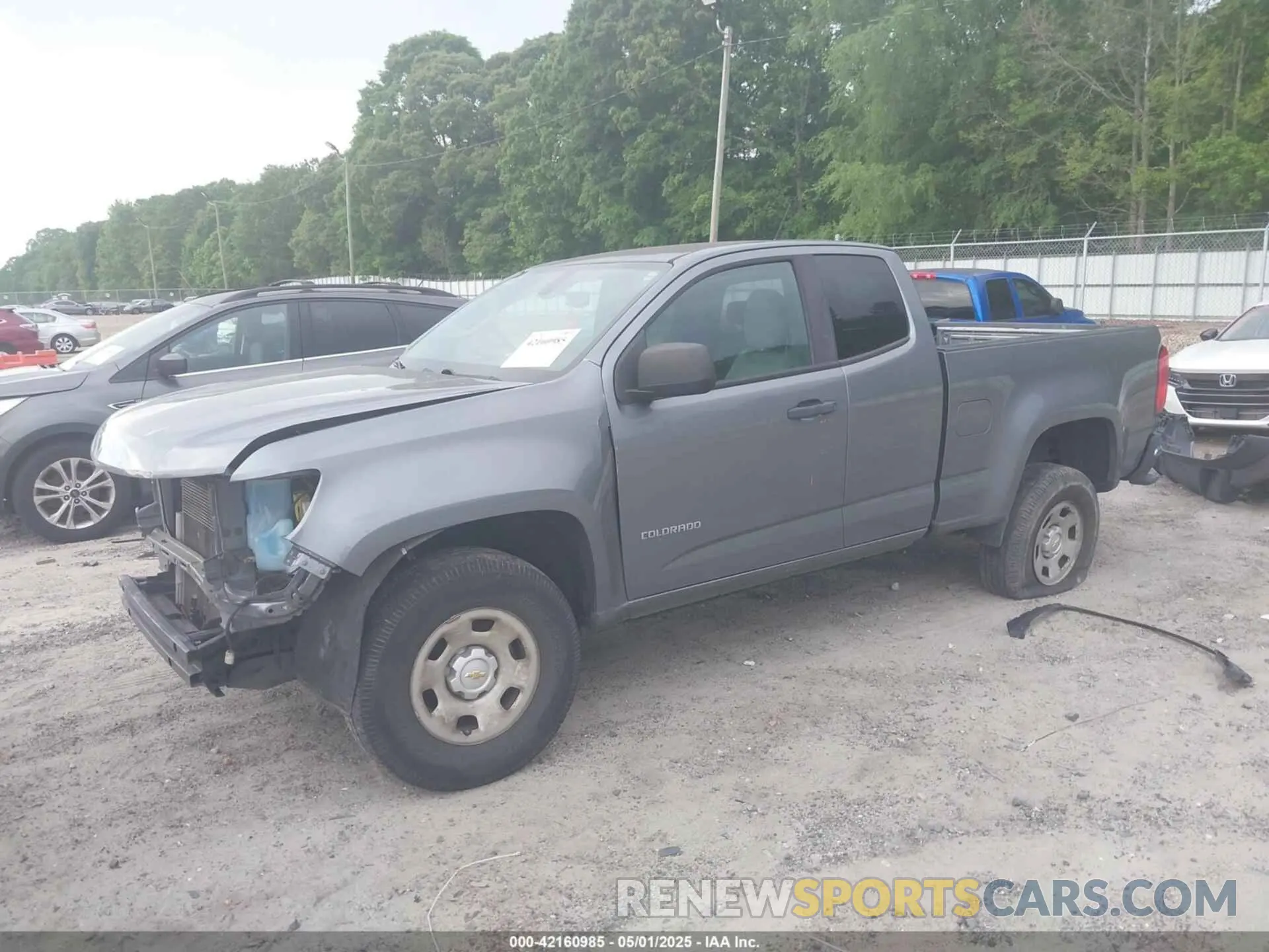 2 fotografías del automóvil dañado 1GCHSBEA8K1119583 CHEVROLET COLORADO 2019