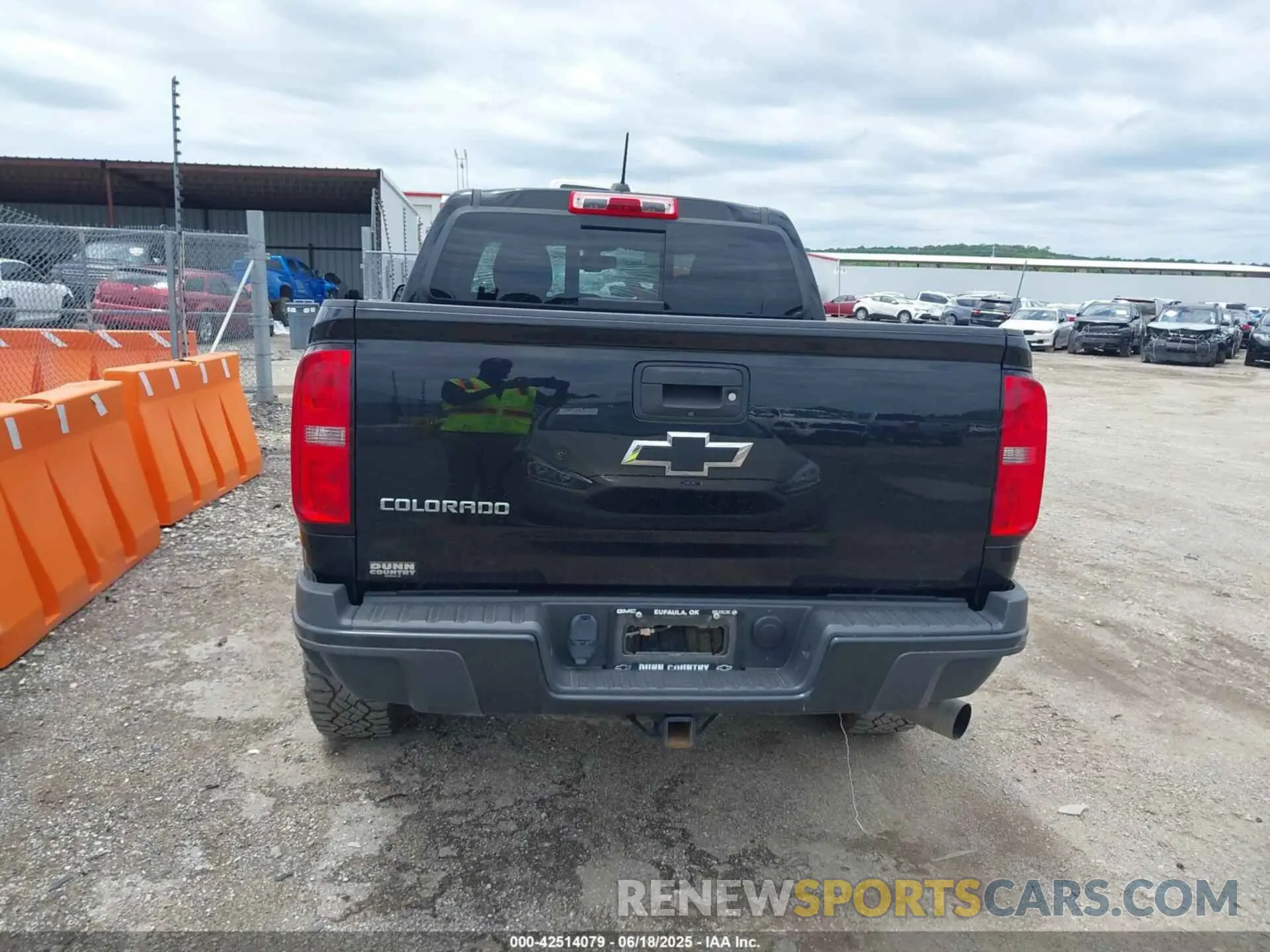 17 fotografías del automóvil dañado 1GCPTEE18K1186582 CHEVROLET COLORADO 2019