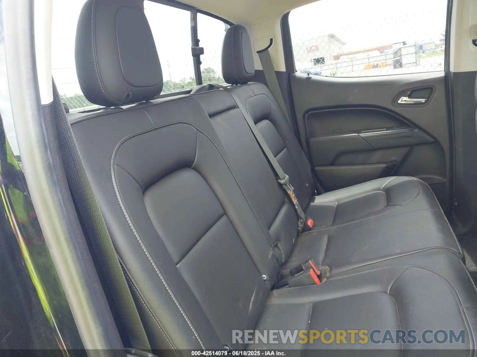8 fotografías del automóvil dañado 1GCPTEE18K1186582 CHEVROLET COLORADO 2019