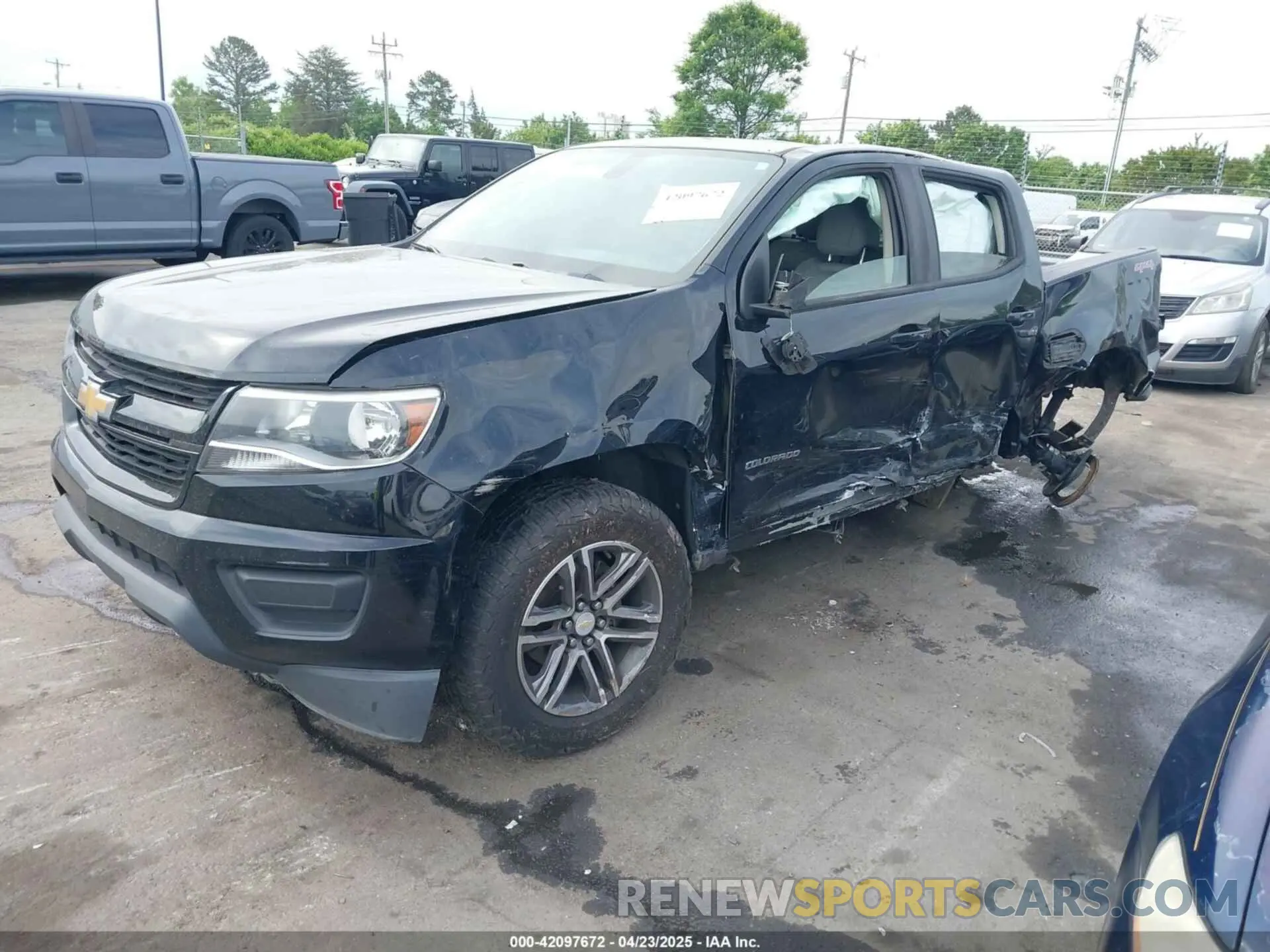 2 fotografías del automóvil dañado 1GCGTBEN0L1134432 CHEVROLET COLORADO 2020