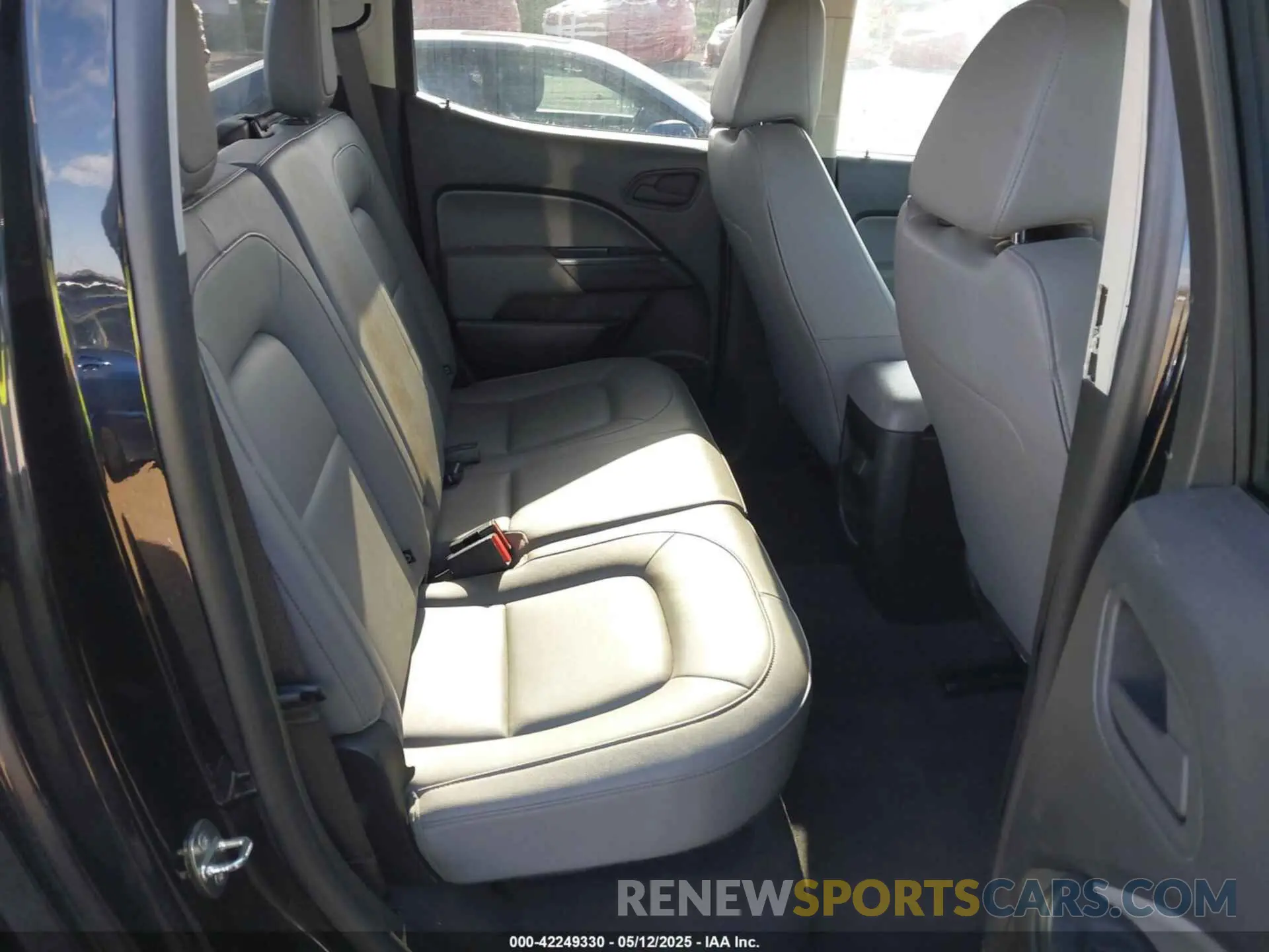 8 fotografías del automóvil dañado 1GCGTBENXL1212795 CHEVROLET COLORADO 2020