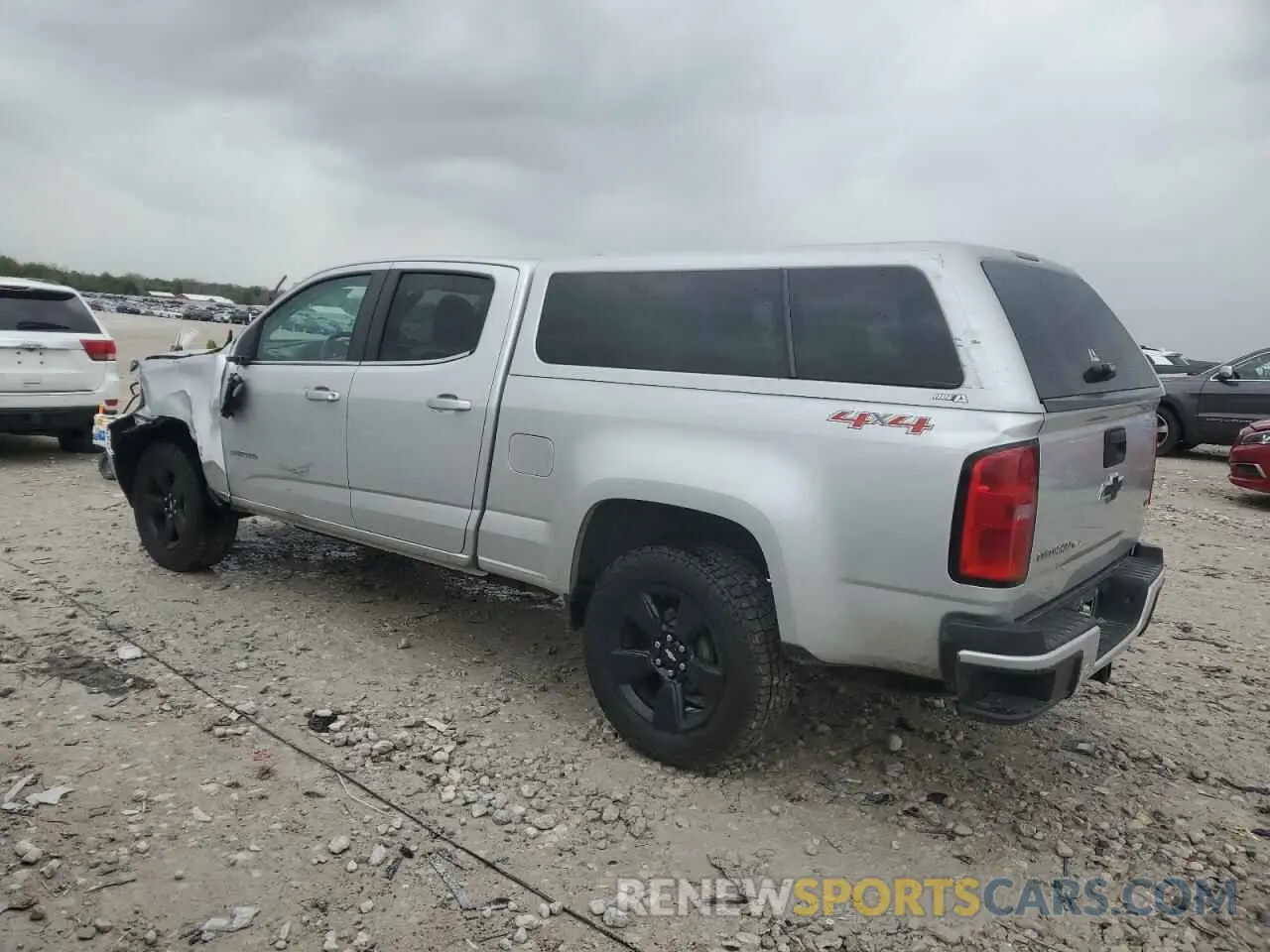 2 fotografías del automóvil dañado 1GCGTCEN0L1158851 CHEVROLET COLORADO 2020