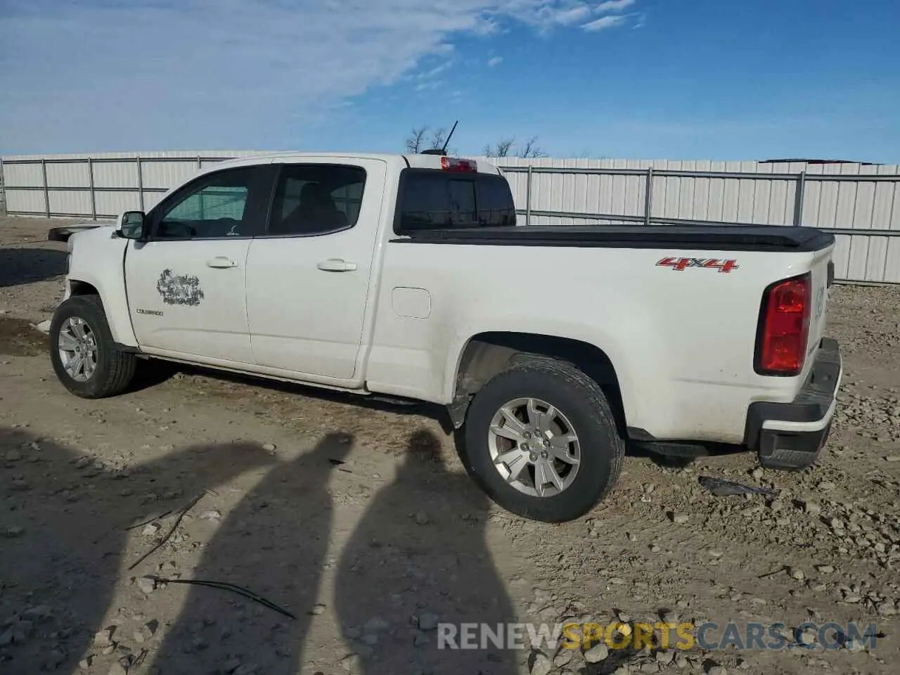 2 fotografías del automóvil dañado 1GCGTCEN3L1219304 CHEVROLET COLORADO 2020