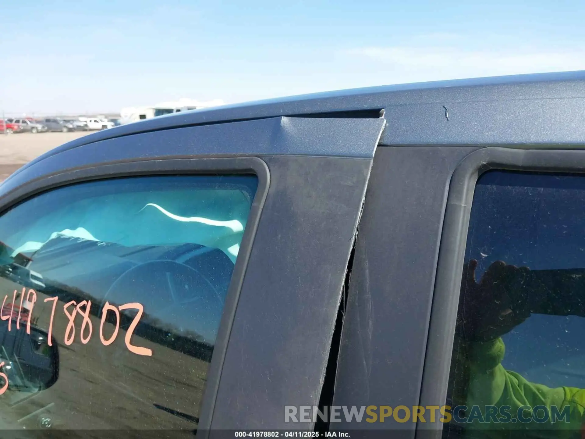 18 fotografías del automóvil dañado 1GCGTCEN5L1203881 CHEVROLET COLORADO 2020