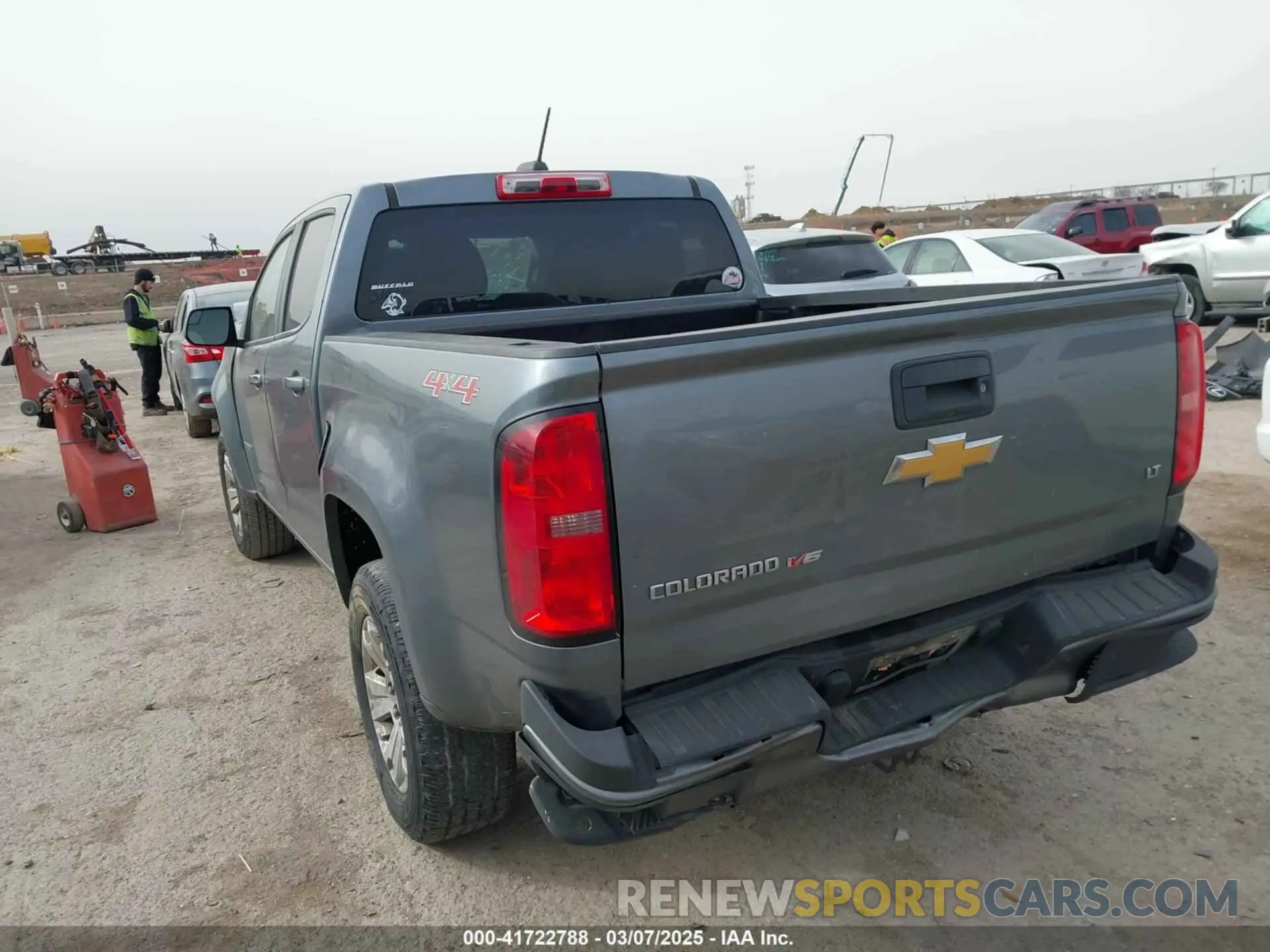 3 fotografías del automóvil dañado 1GCGTCEN6L1201671 CHEVROLET COLORADO 2020