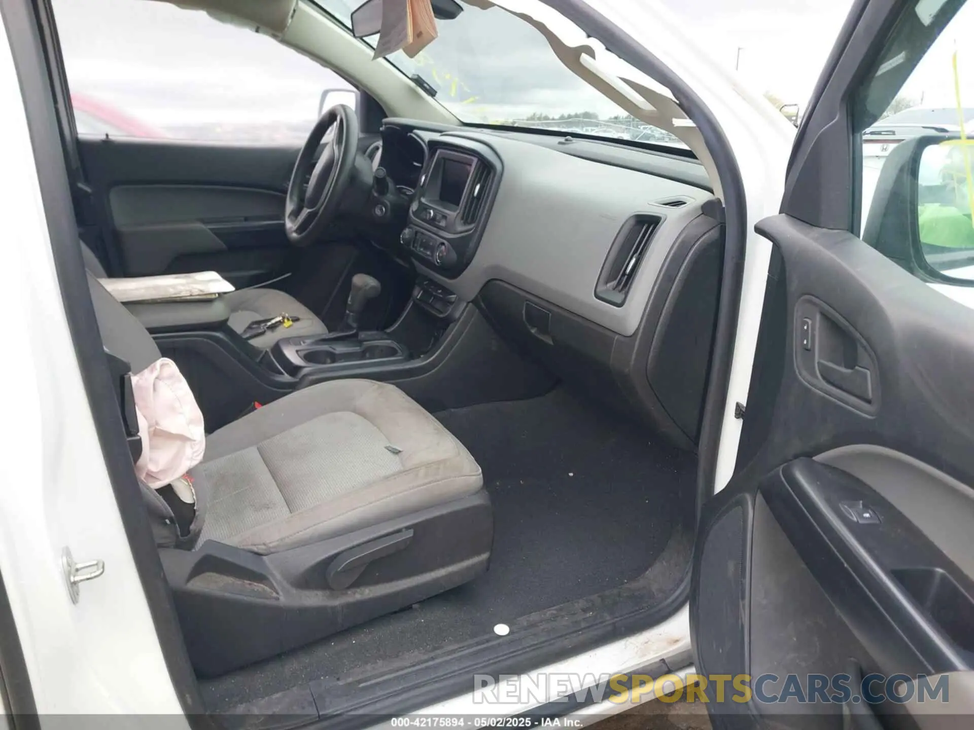 5 fotografías del automóvil dañado 1GCHSBEA4L1226180 CHEVROLET COLORADO 2020