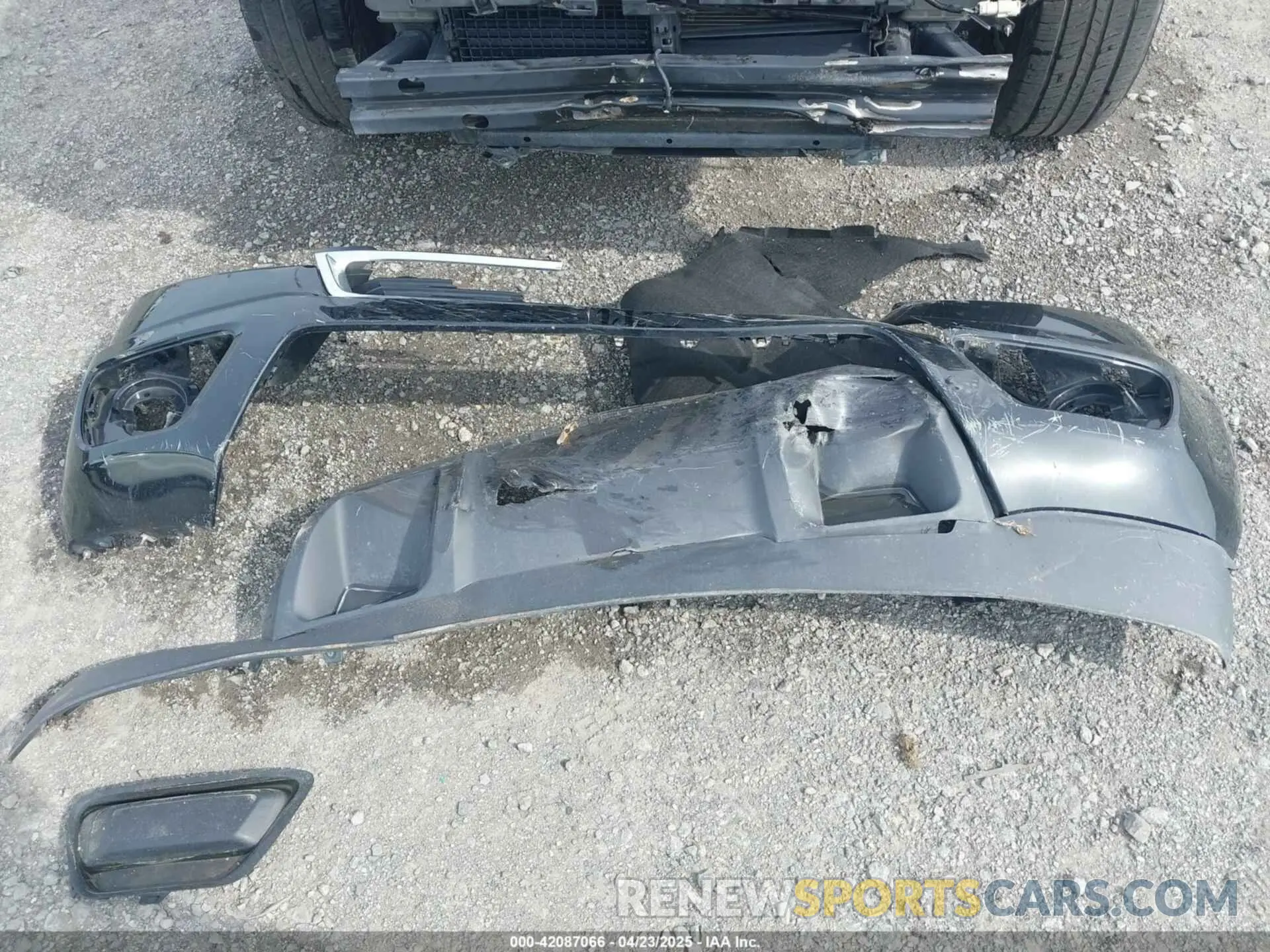 12 fotografías del automóvil dañado 1GCHSBEA6L1233776 CHEVROLET COLORADO 2020