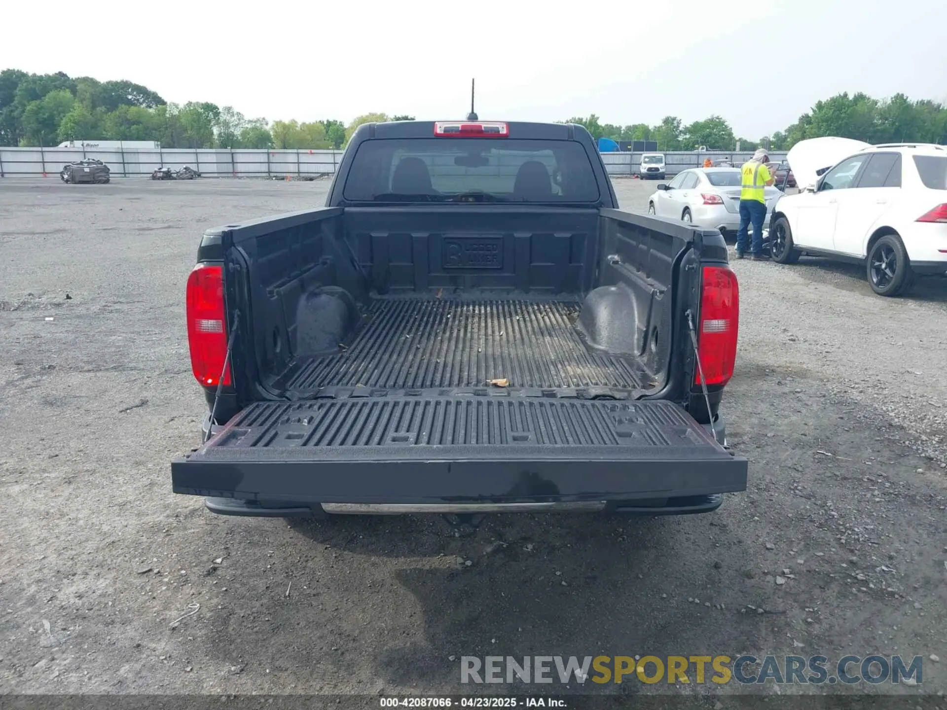 18 fotografías del automóvil dañado 1GCHSBEA6L1233776 CHEVROLET COLORADO 2020