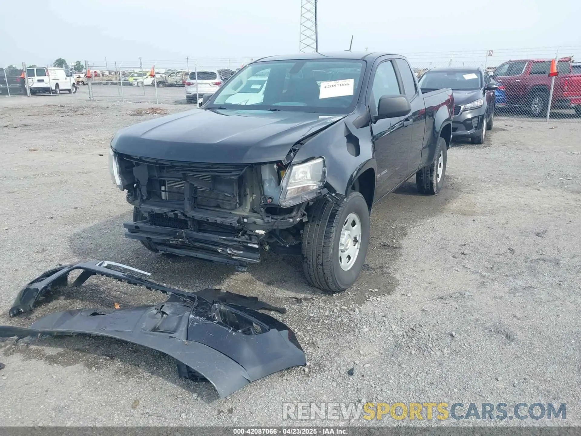 2 fotografías del automóvil dañado 1GCHSBEA6L1233776 CHEVROLET COLORADO 2020
