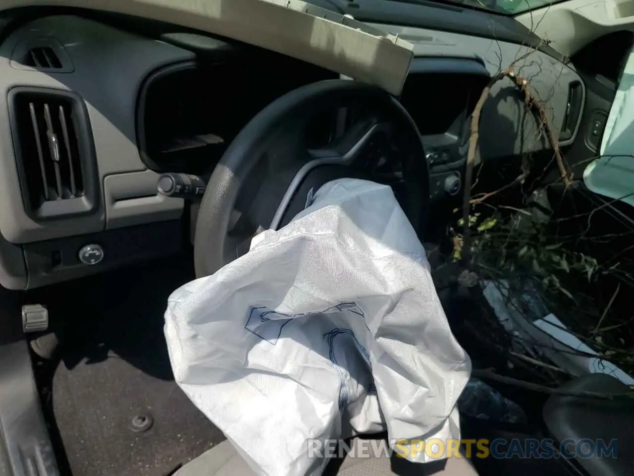 8 fotografías del automóvil dañado 1GCHSBEN9L1195222 CHEVROLET COLORADO 2020