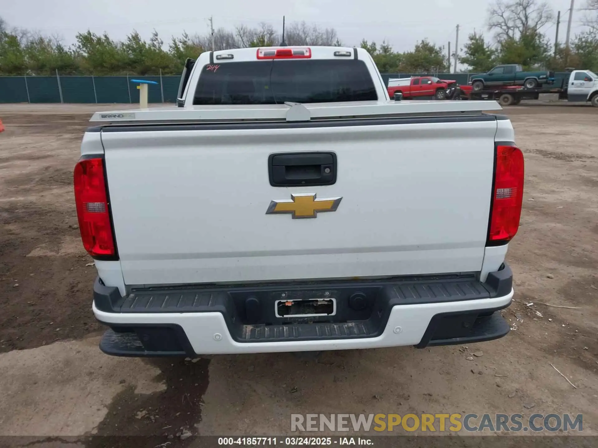 15 fotografías del automóvil dañado 1GCHSCEAXL1160305 CHEVROLET COLORADO 2020