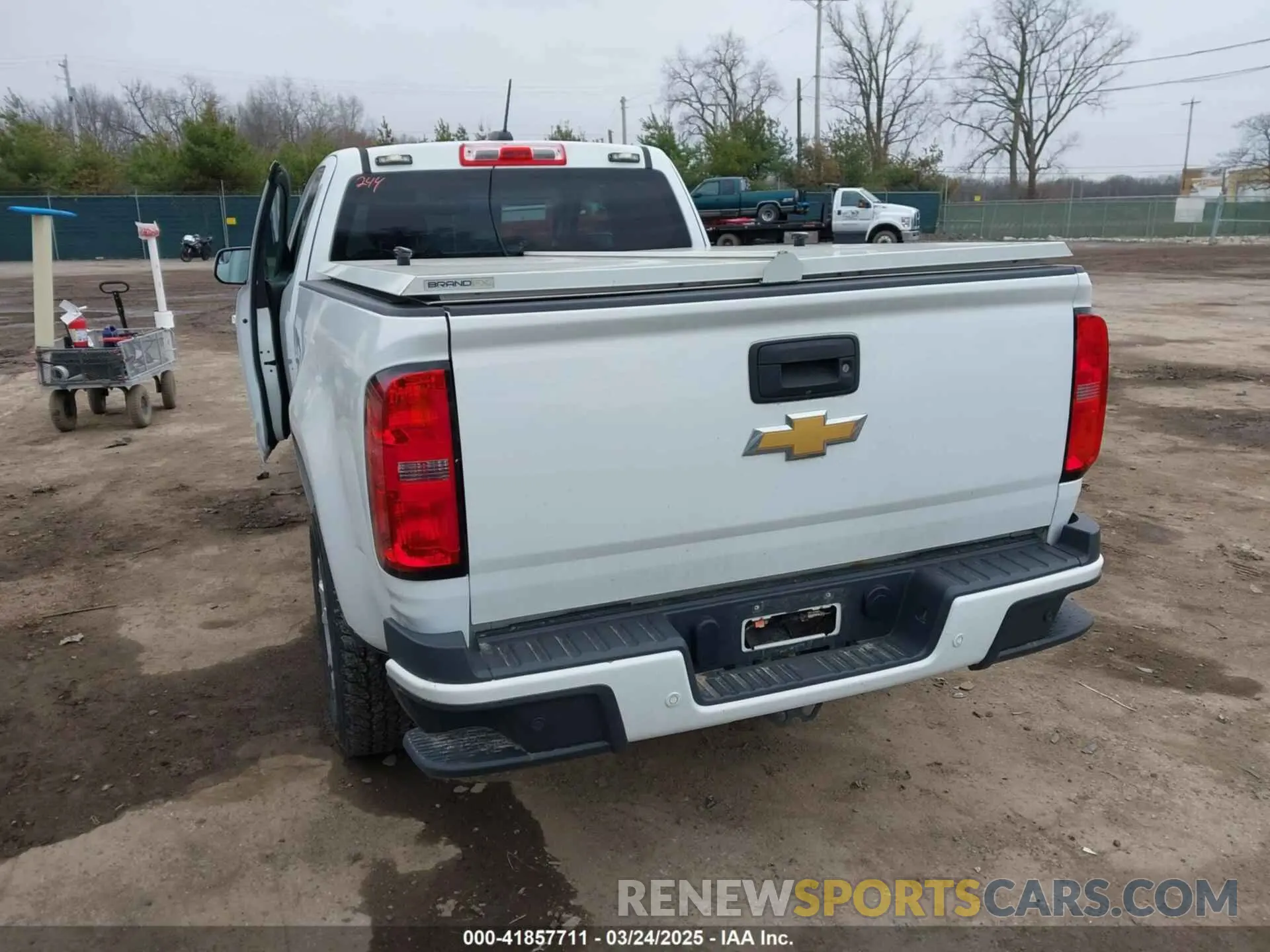 3 fotografías del automóvil dañado 1GCHSCEAXL1160305 CHEVROLET COLORADO 2020