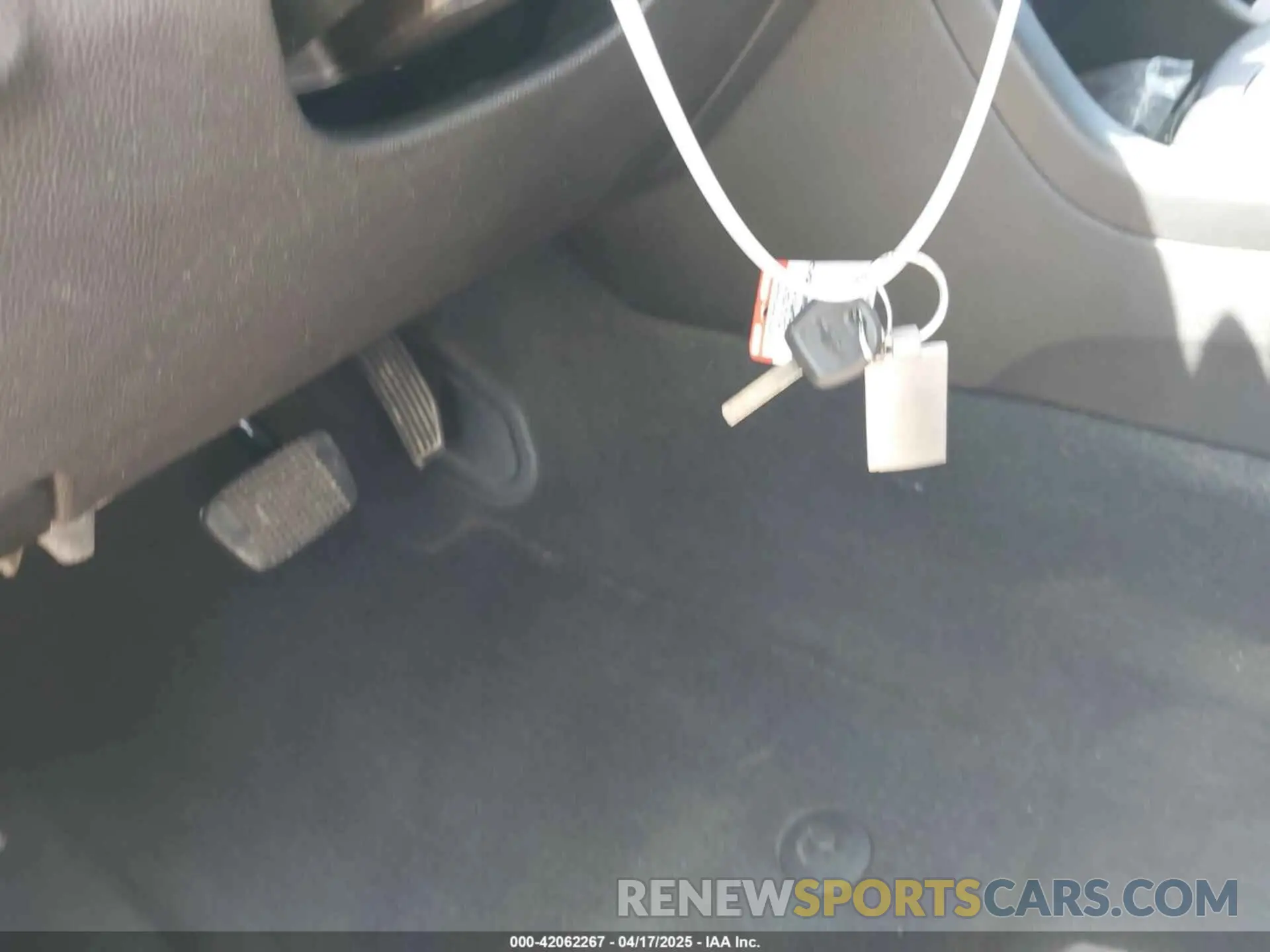 11 fotografías del automóvil dañado 1GCHTBEN6L1242736 CHEVROLET COLORADO 2020