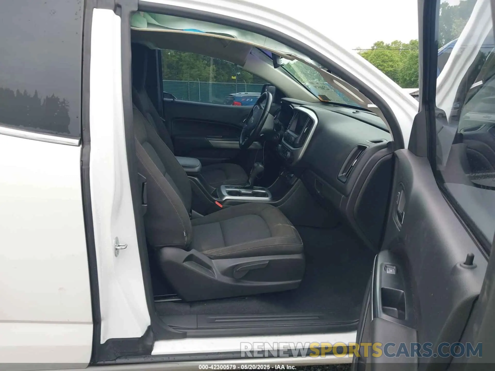 5 fotografías del automóvil dañado 1GCHTCEA0L1224915 CHEVROLET COLORADO 2020