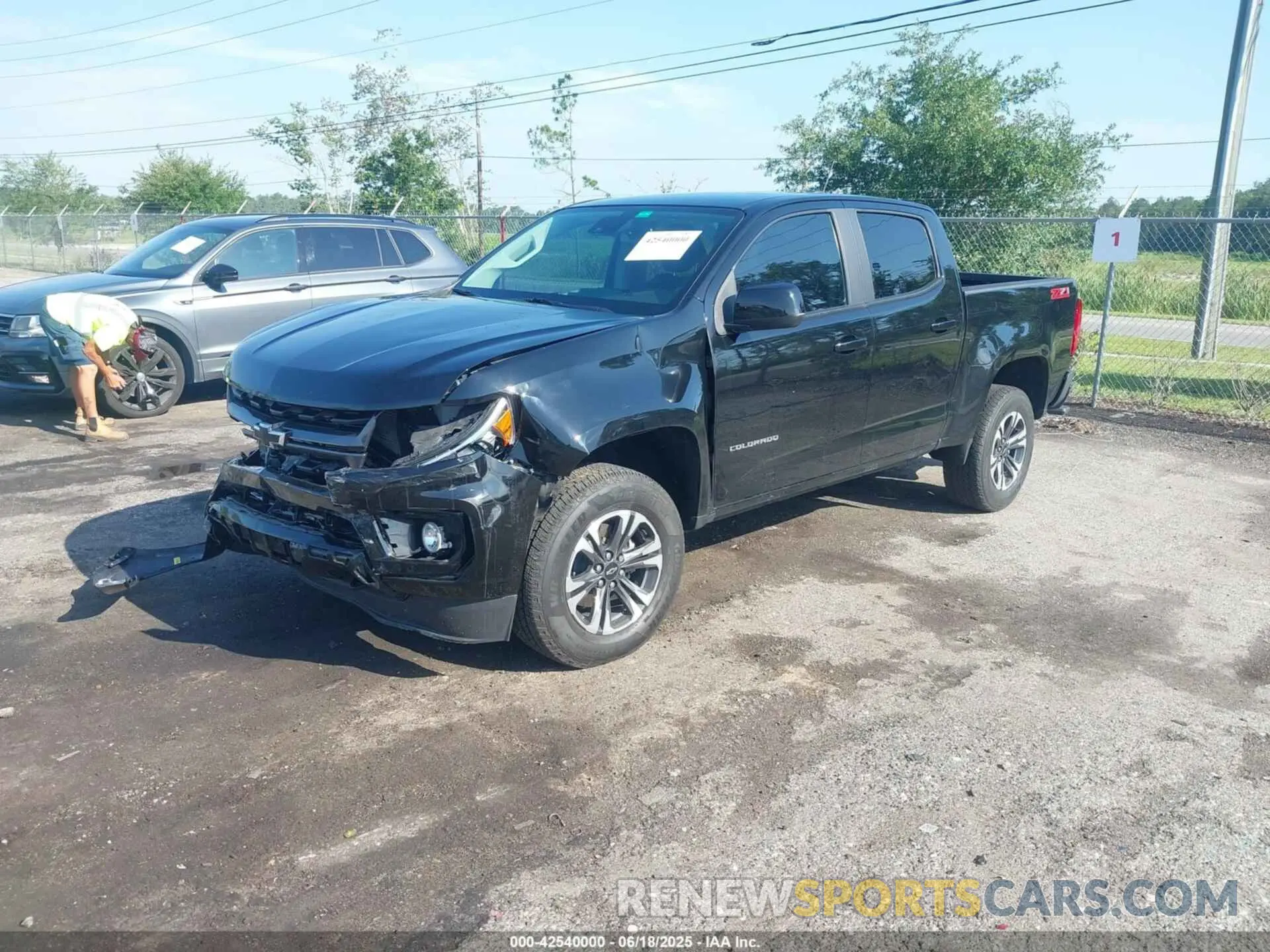 2 fotografías del automóvil dañado 1GCGSDEN0M1129473 CHEVROLET COLORADO 2021