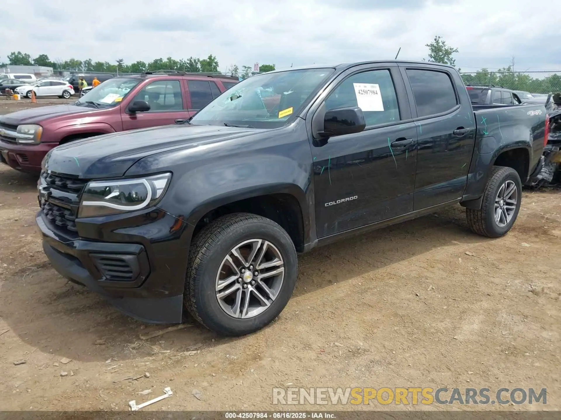 2 fotografías del automóvil dañado 1GCGTBEN3M1141666 CHEVROLET COLORADO 2021