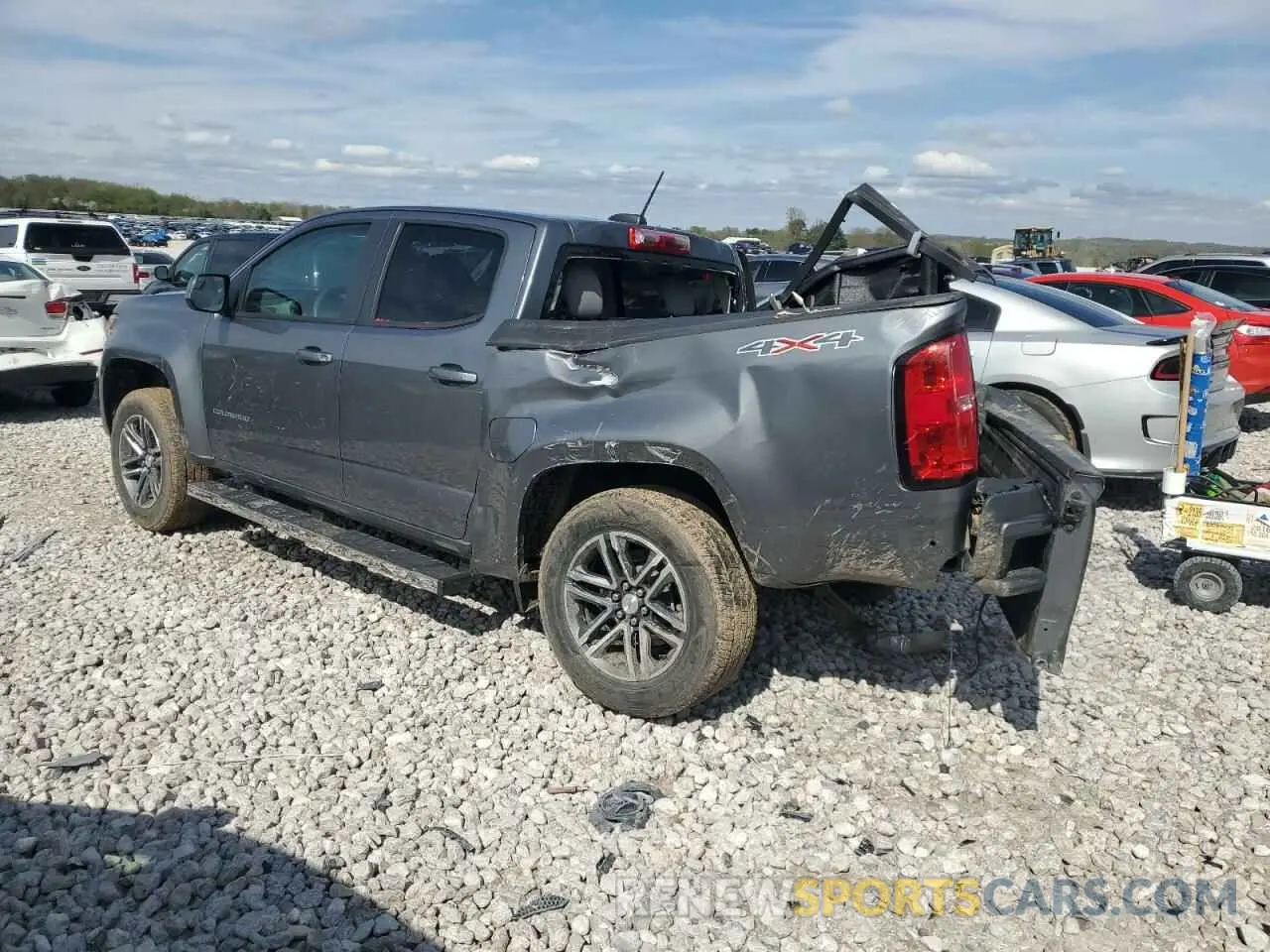 2 fotografías del automóvil dañado 1GCGTBEN7M1112753 CHEVROLET COLORADO 2021