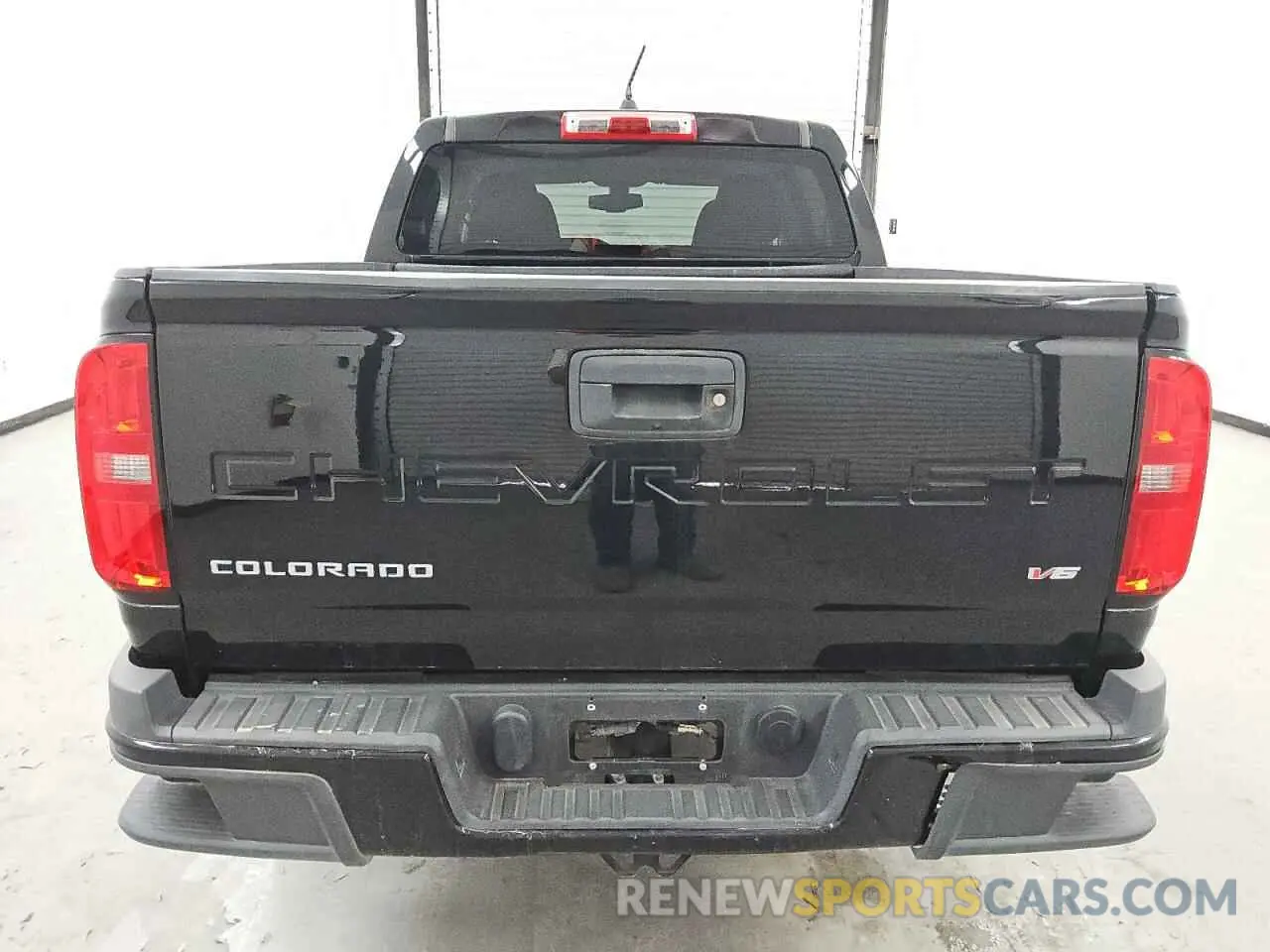 6 fotografías del automóvil dañado 1GCGTCEN2M1145570 CHEVROLET COLORADO 2021