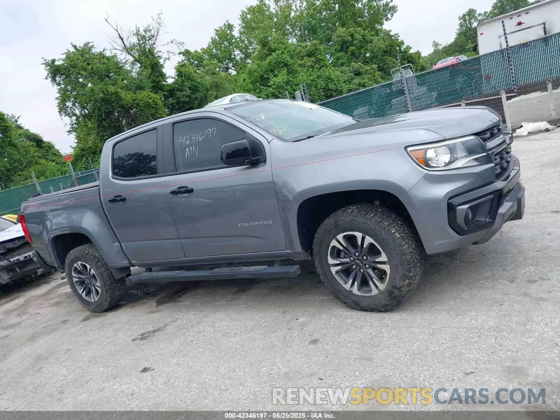 12 fotografías del automóvil dañado 1GCGTDEN4M1131238 CHEVROLET COLORADO 2021