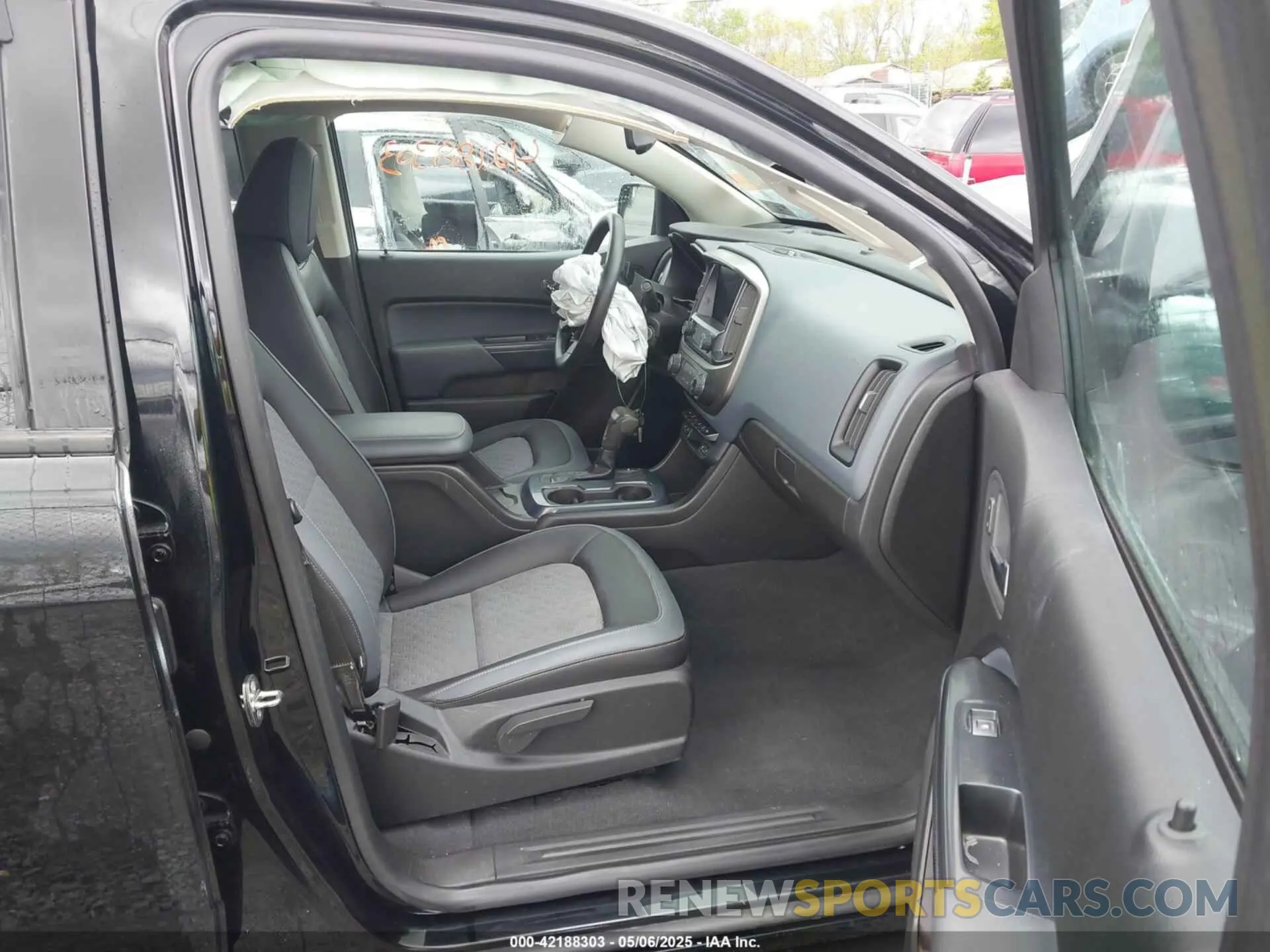 5 fotografías del automóvil dañado 1GCGTDEN6M1233477 CHEVROLET COLORADO 2021