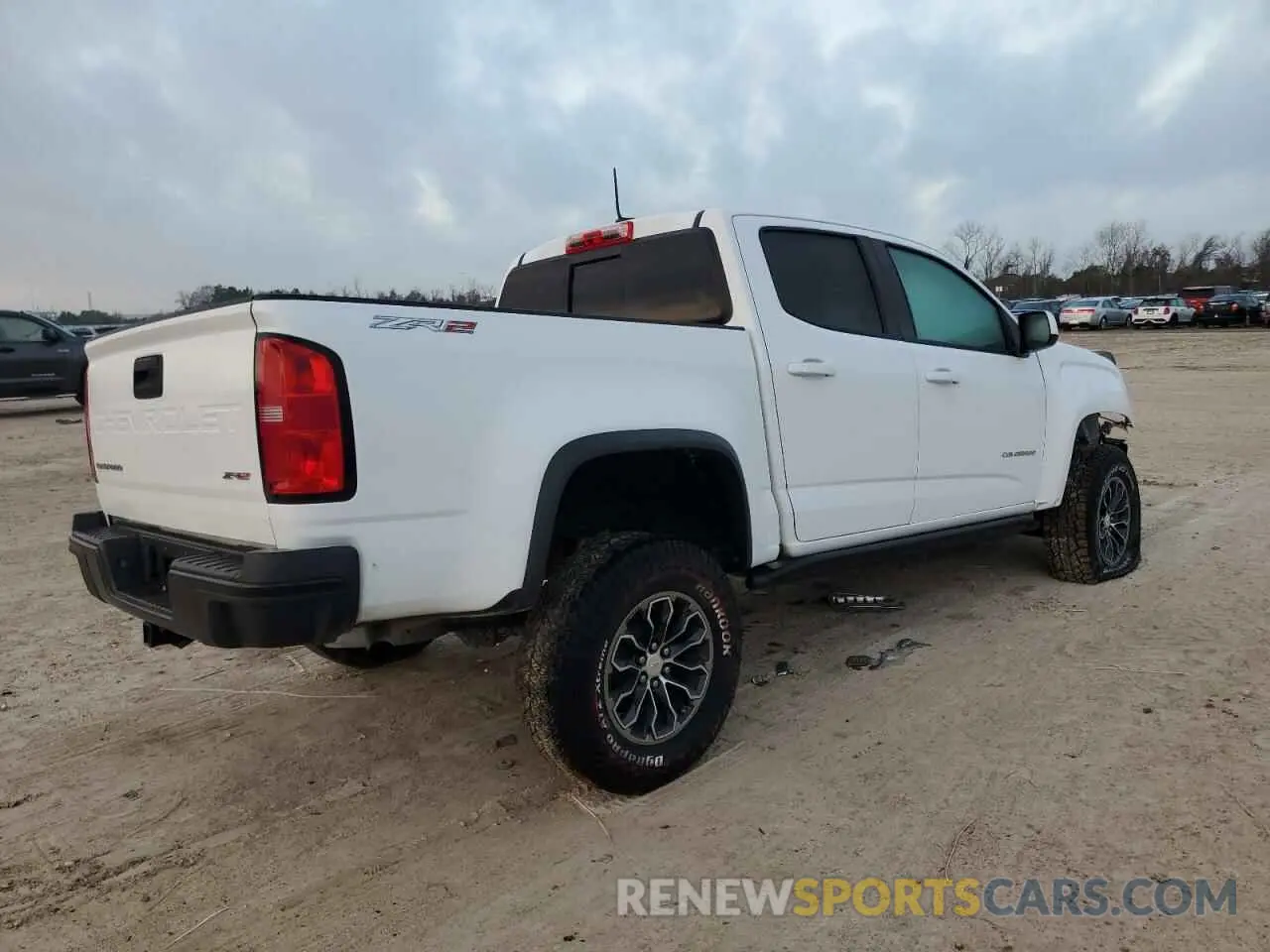 3 fotografías del automóvil dañado 1GCGTEEN8M1285957 CHEVROLET COLORADO 2021