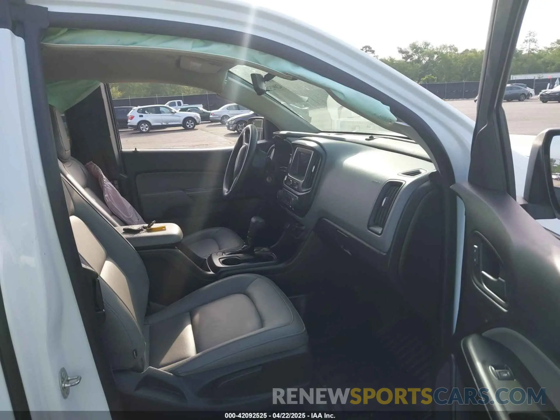 5 fotografías del automóvil dañado 1GCHSBEA0M1198797 CHEVROLET COLORADO 2021