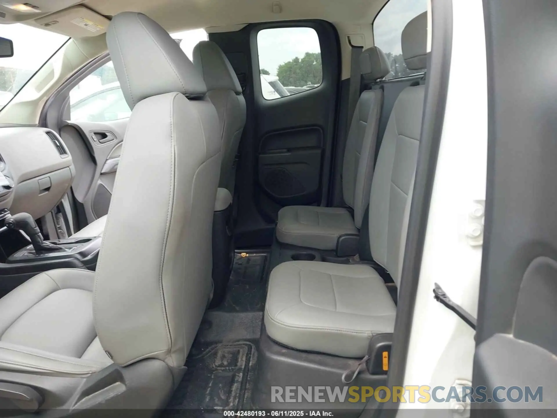 8 fotografías del automóvil dañado 1GCHSBEN7M1139913 CHEVROLET COLORADO 2021