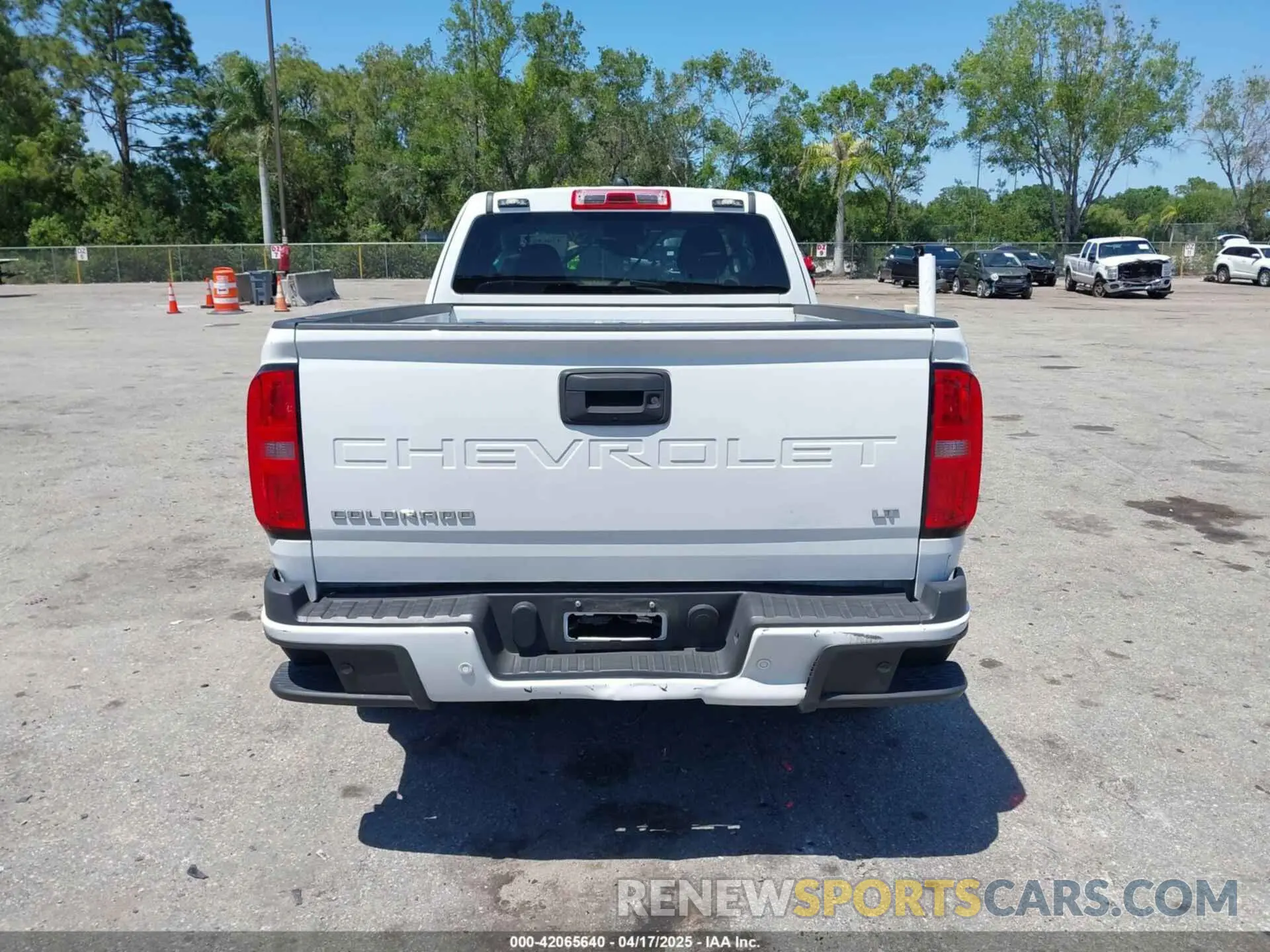 15 fotografías del automóvil dañado 1GCHSCEA5M1247241 CHEVROLET COLORADO 2021
