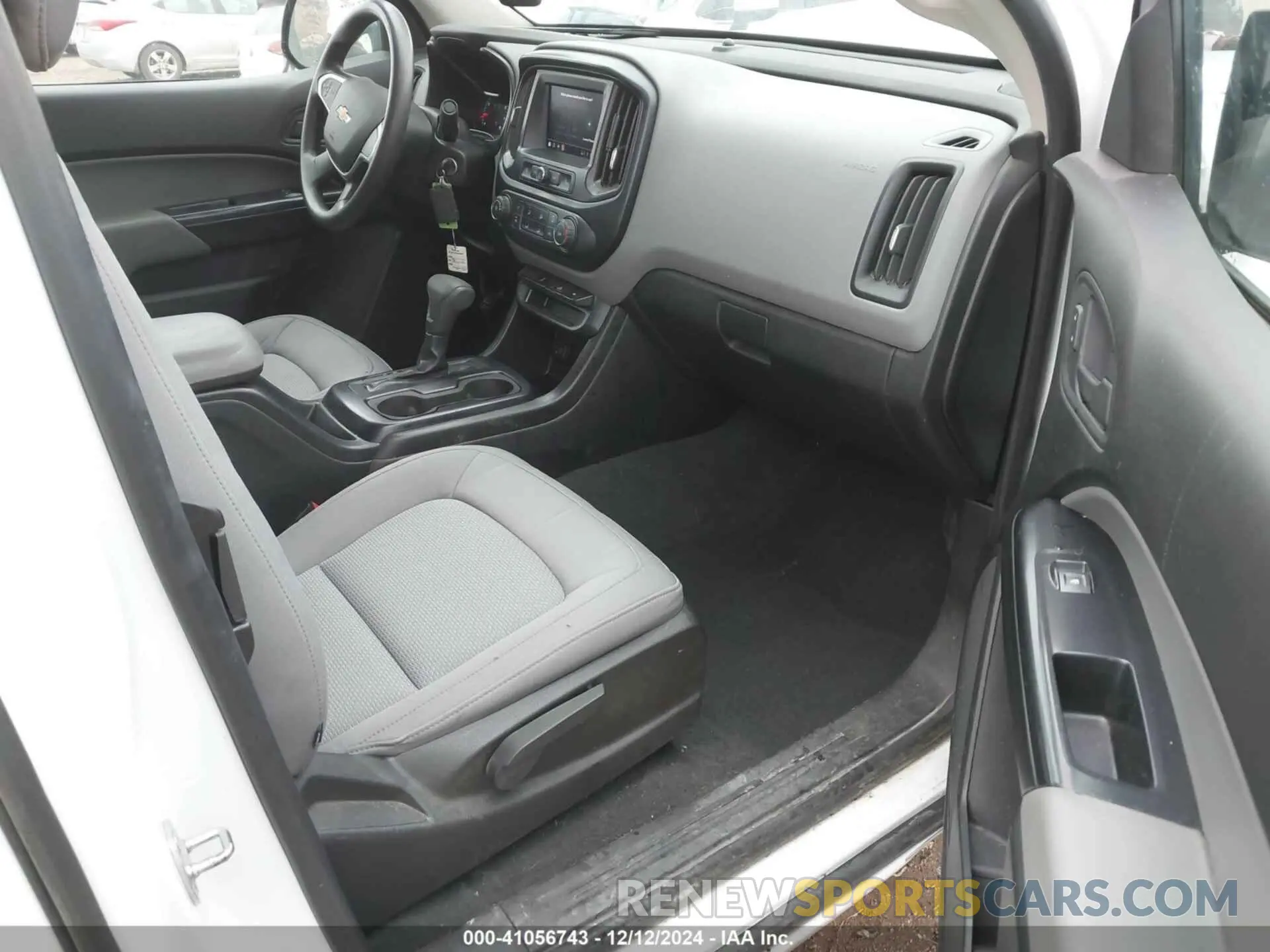 5 fotografías del automóvil dañado 1GCHTBEN2M1141579 CHEVROLET COLORADO 2021