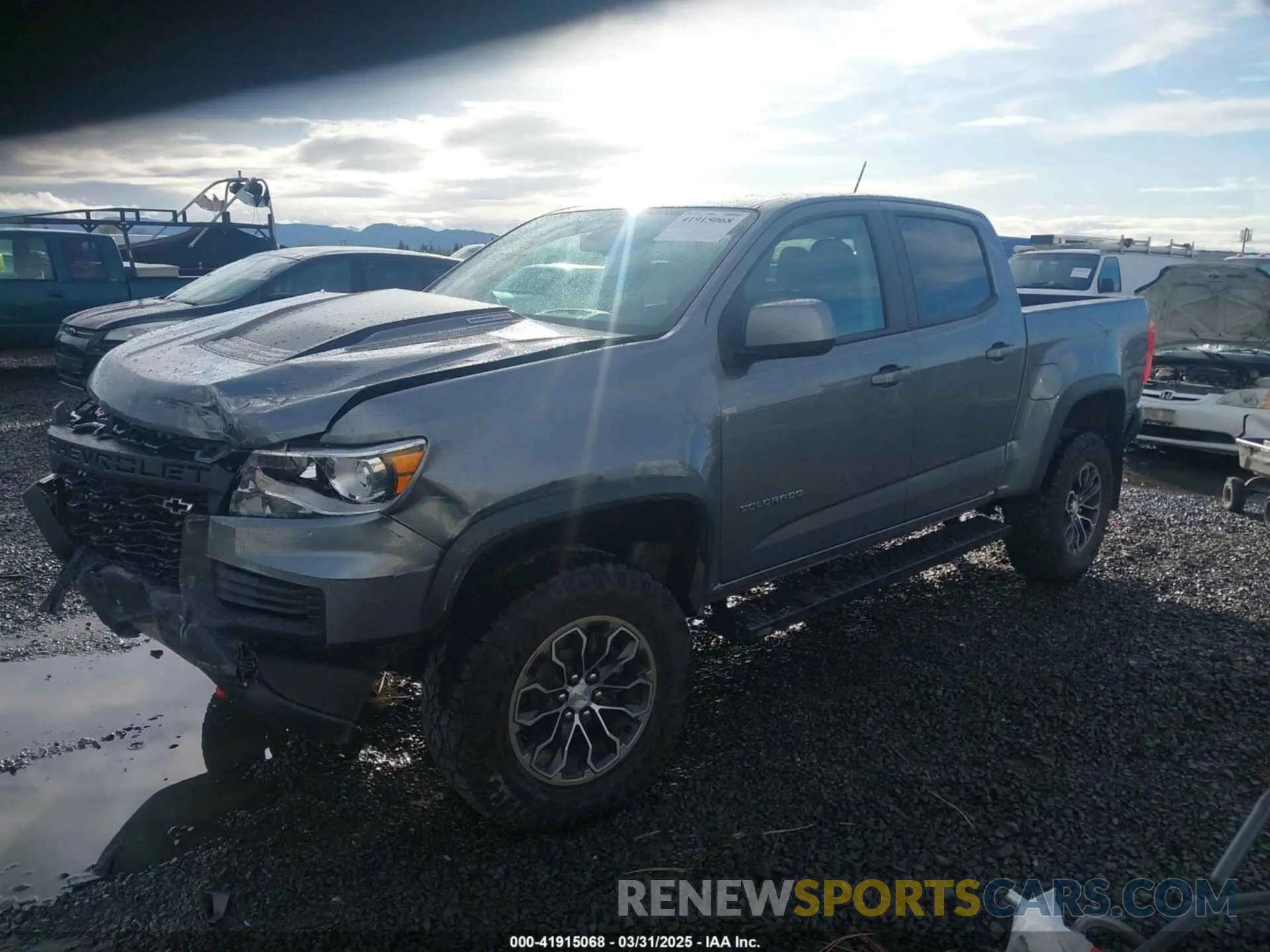 2 fotografías del automóvil dañado 1GCPTEE10M1206441 CHEVROLET COLORADO 2021