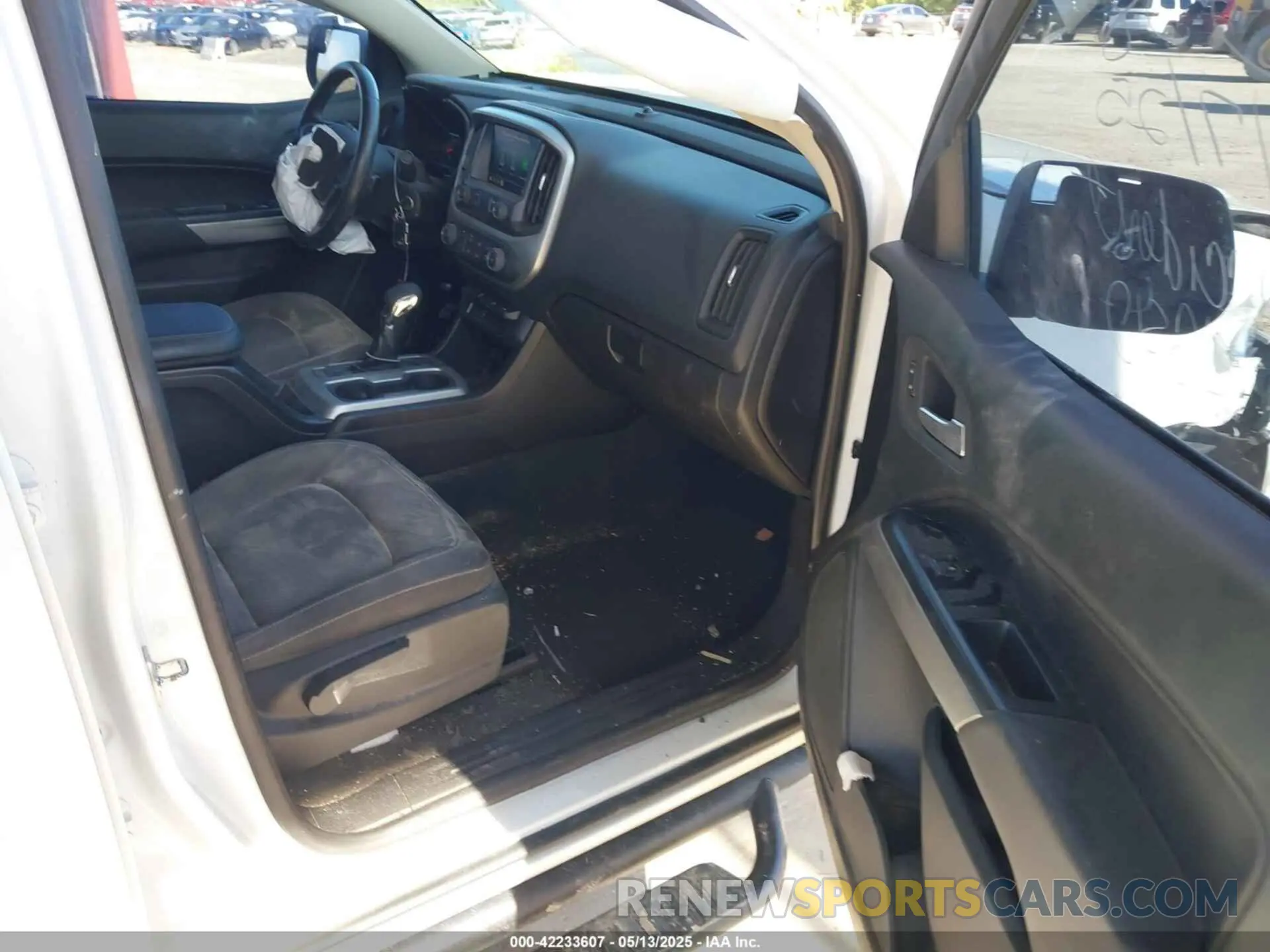 5 fotografías del automóvil dañado 1GCGSCEN8N1212483 CHEVROLET COLORADO 2022