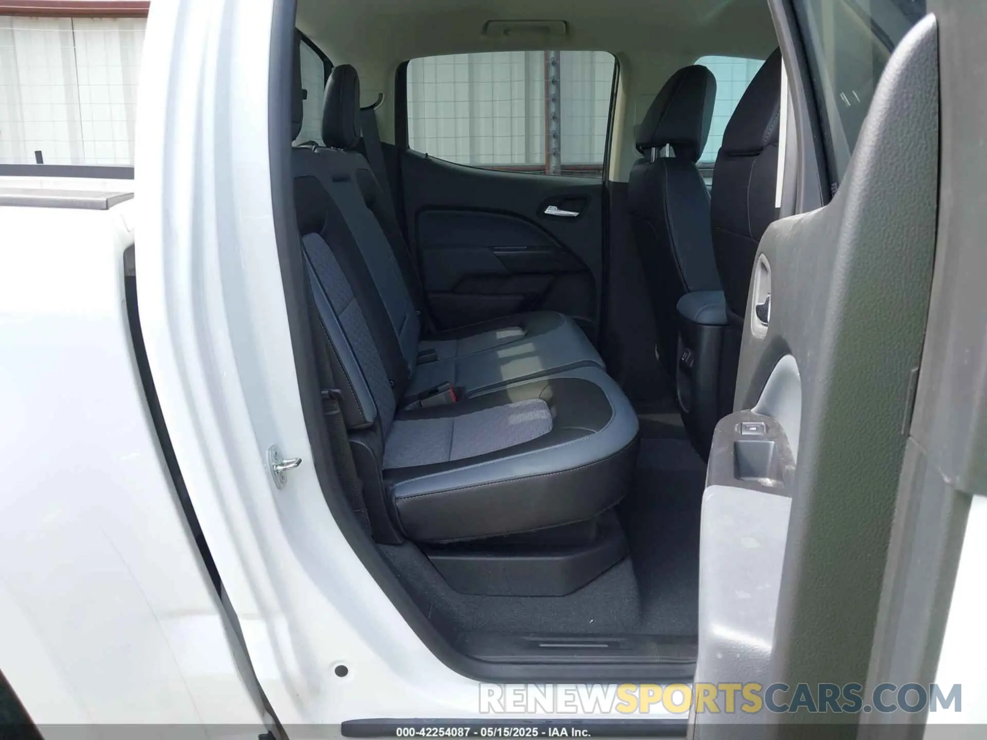8 fotografías del automóvil dañado 1GCGSDENXN1194641 CHEVROLET COLORADO 2022