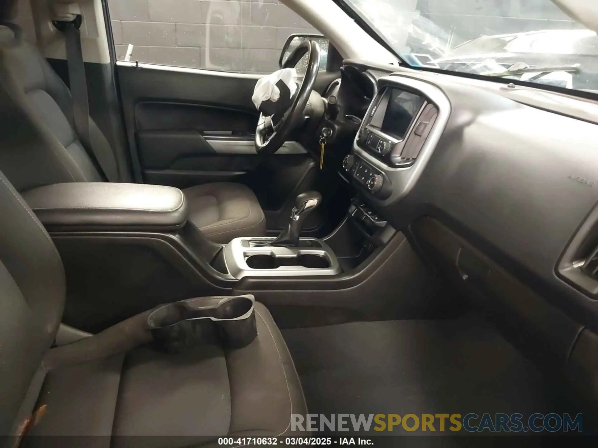 5 fotografías del automóvil dañado 1GCGTCEN7N1303645 CHEVROLET COLORADO 2022