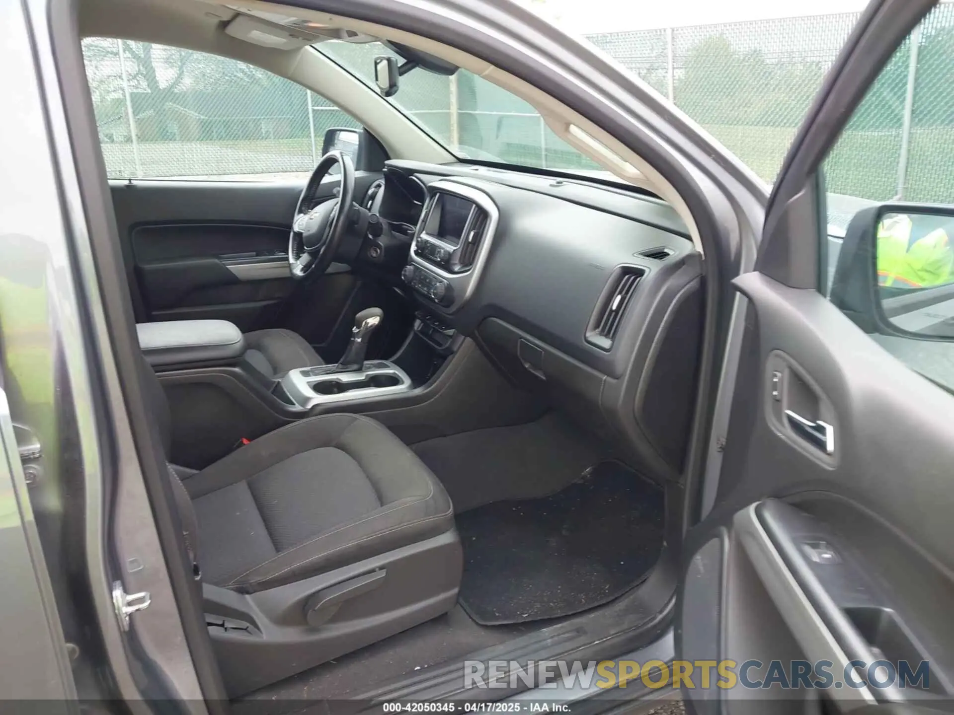 5 fotografías del automóvil dañado 1GCGTCEN8N1227420 CHEVROLET COLORADO 2022