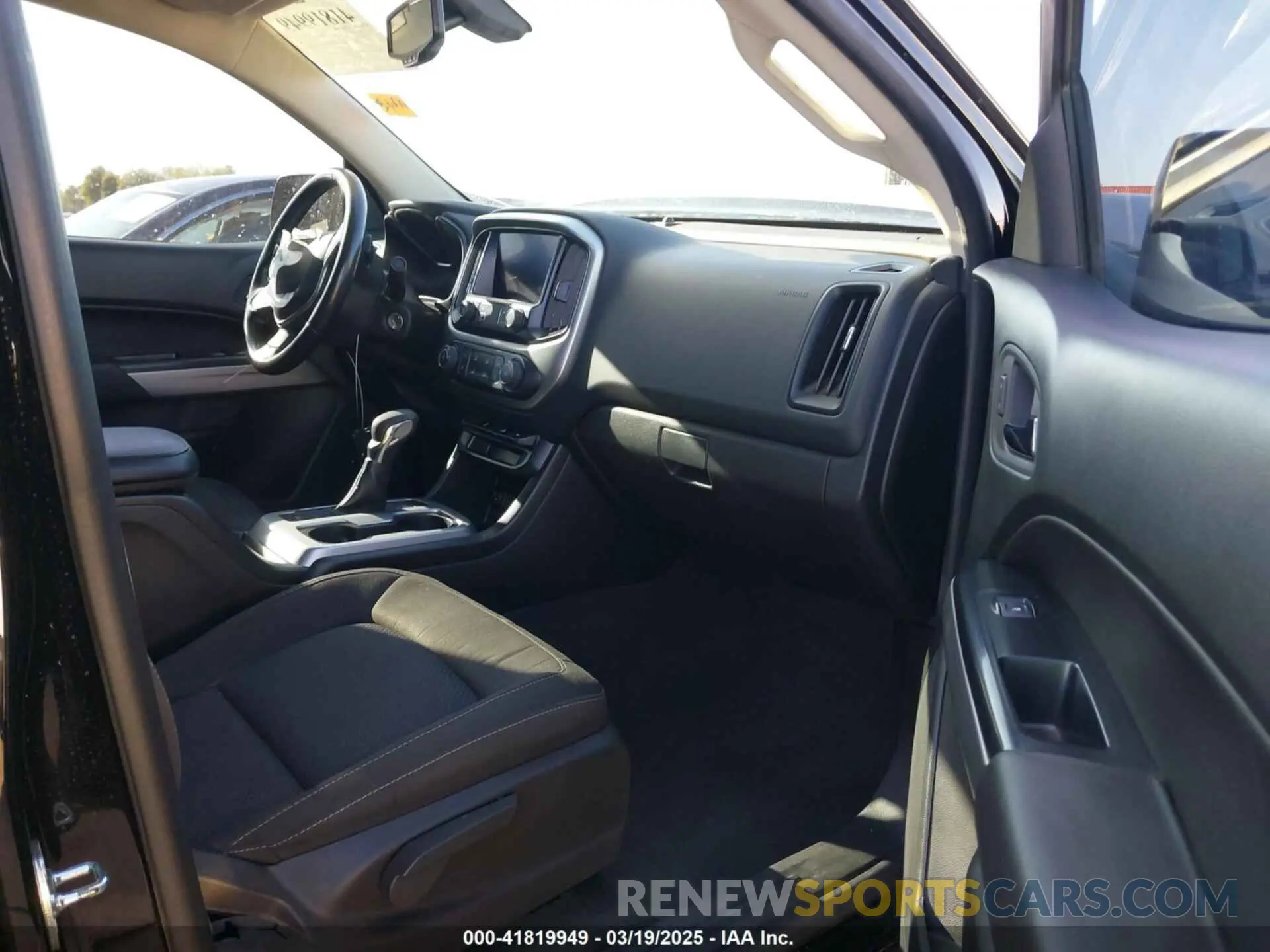5 fotografías del automóvil dañado 1GCGTCEN9N1237468 CHEVROLET COLORADO 2022