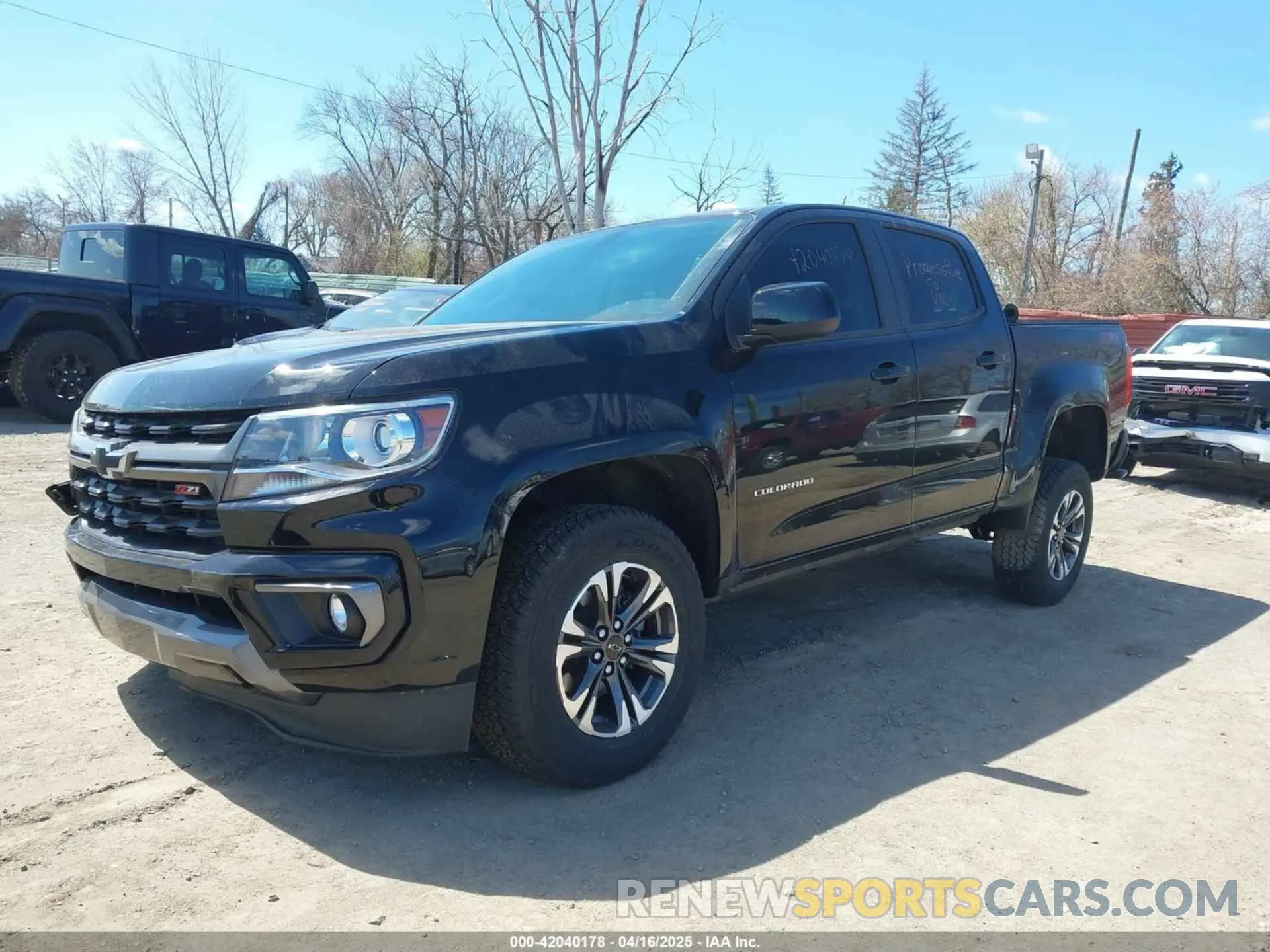 2 fotografías del automóvil dañado 1GCGTDEN0N1332958 CHEVROLET COLORADO 2022