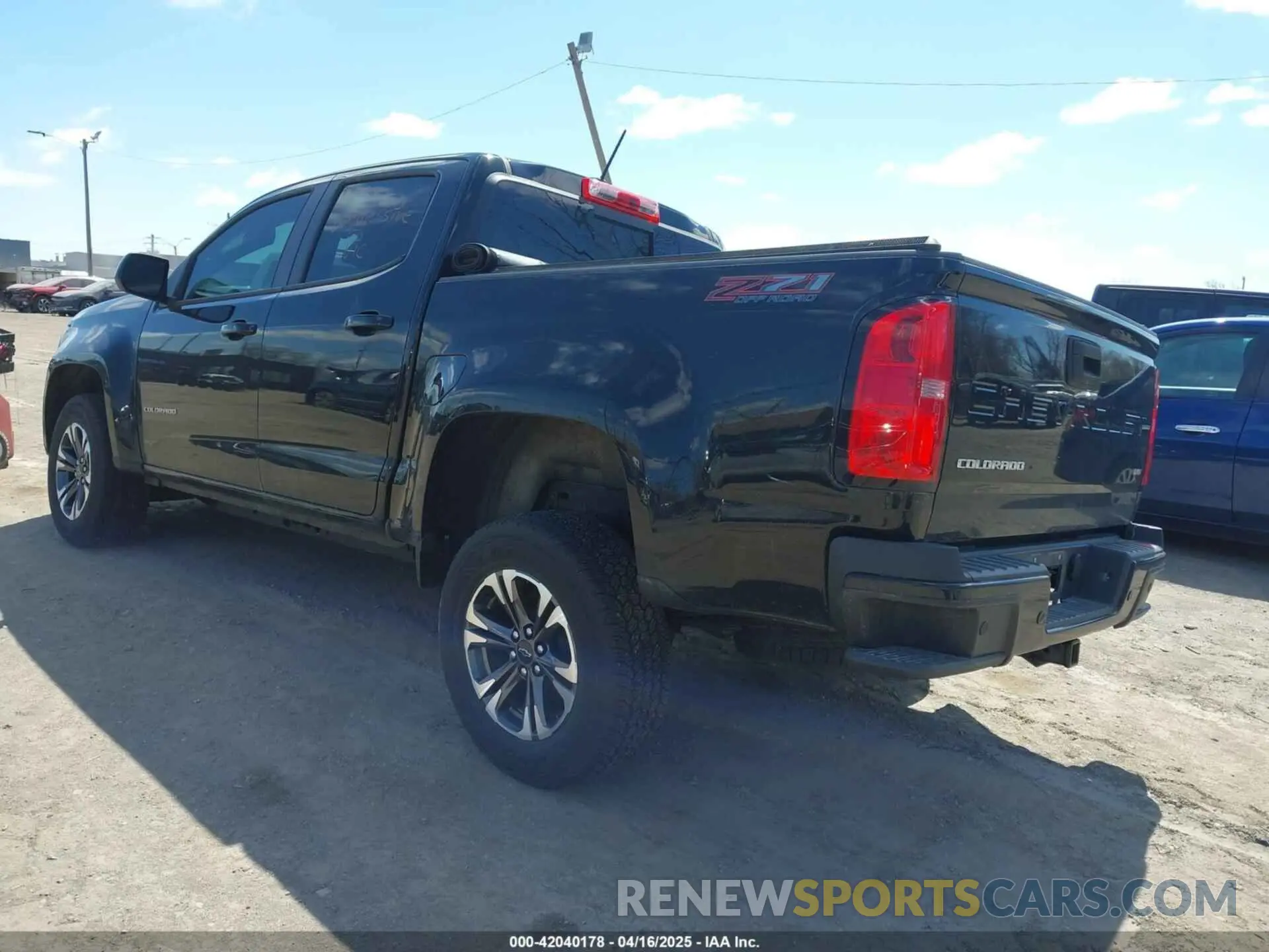 3 fotografías del automóvil dañado 1GCGTDEN0N1332958 CHEVROLET COLORADO 2022