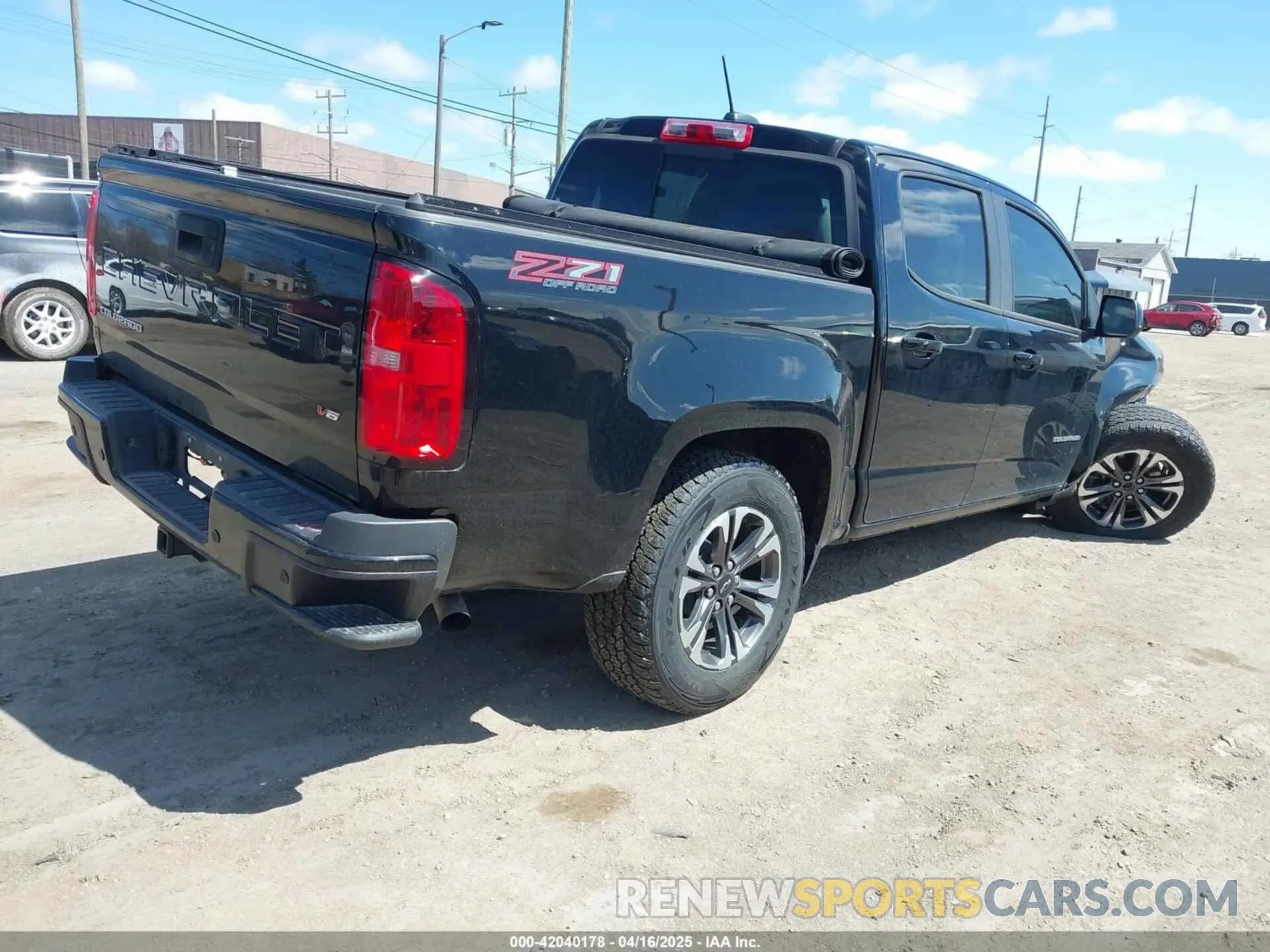 4 fotografías del automóvil dañado 1GCGTDEN0N1332958 CHEVROLET COLORADO 2022