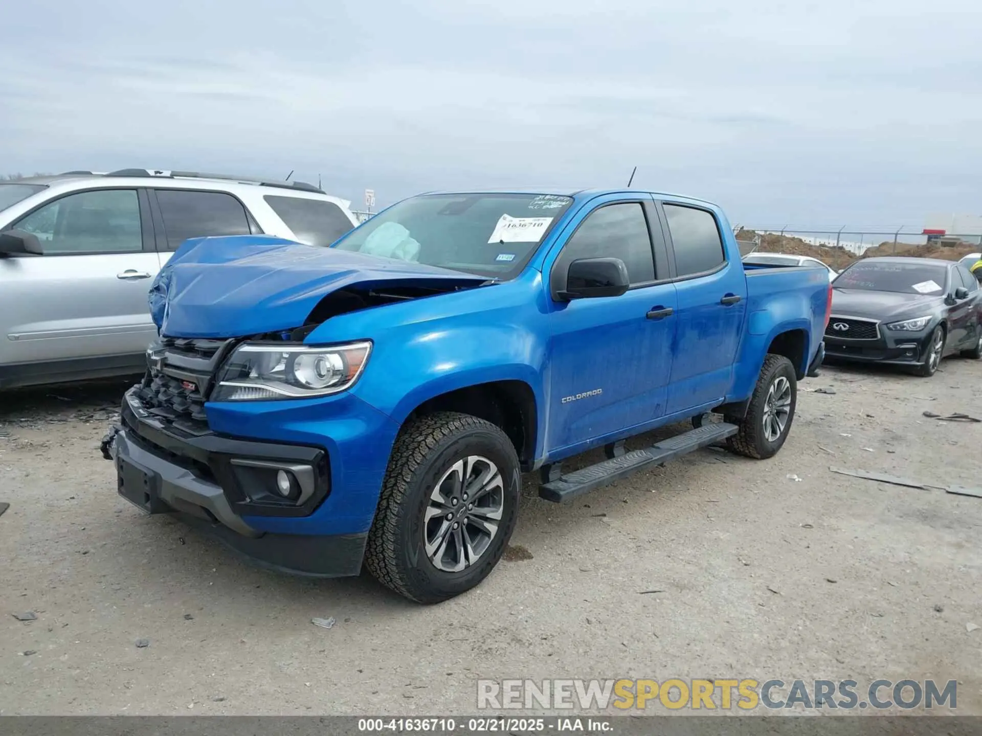 2 fotografías del automóvil dañado 1GCGTDEN1N1316915 CHEVROLET COLORADO 2022