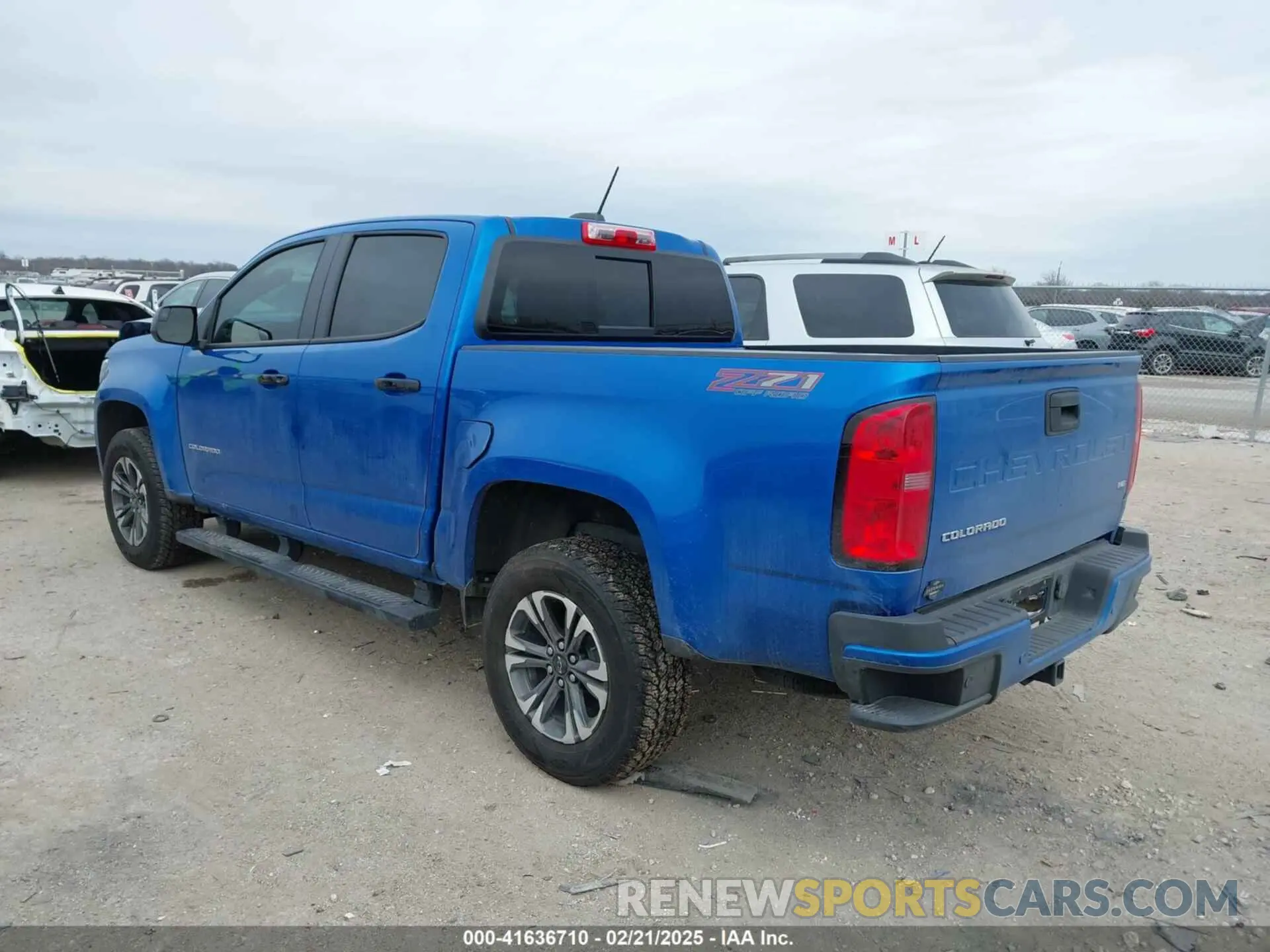 3 fotografías del automóvil dañado 1GCGTDEN1N1316915 CHEVROLET COLORADO 2022