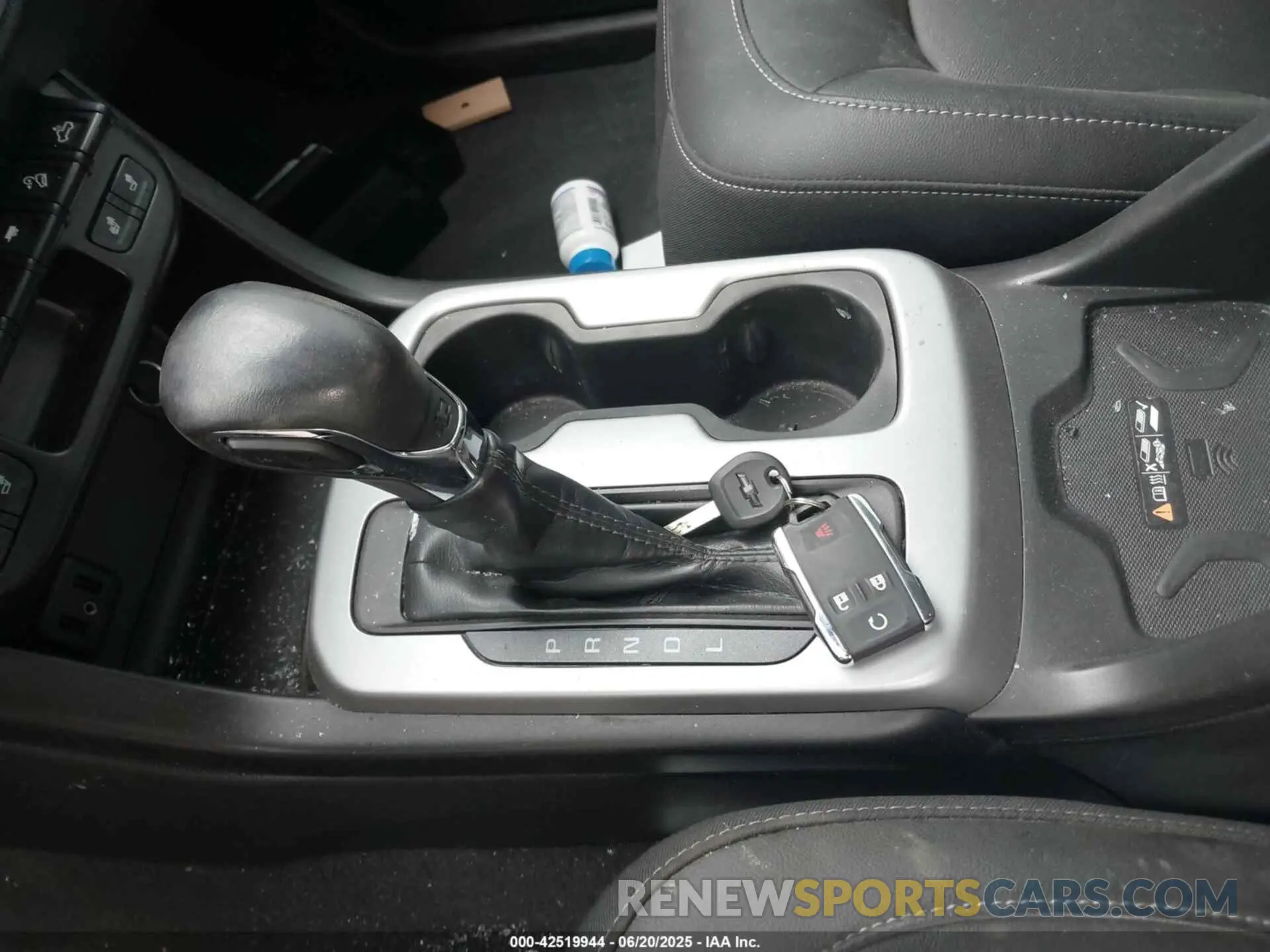 11 fotografías del automóvil dañado 1GCGTEEN0N1110426 CHEVROLET COLORADO 2022