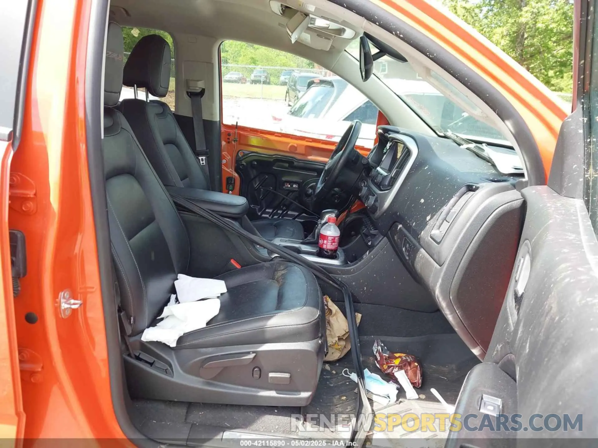 5 fotografías del automóvil dañado 1GCGTEEN1N1110502 CHEVROLET COLORADO 2022