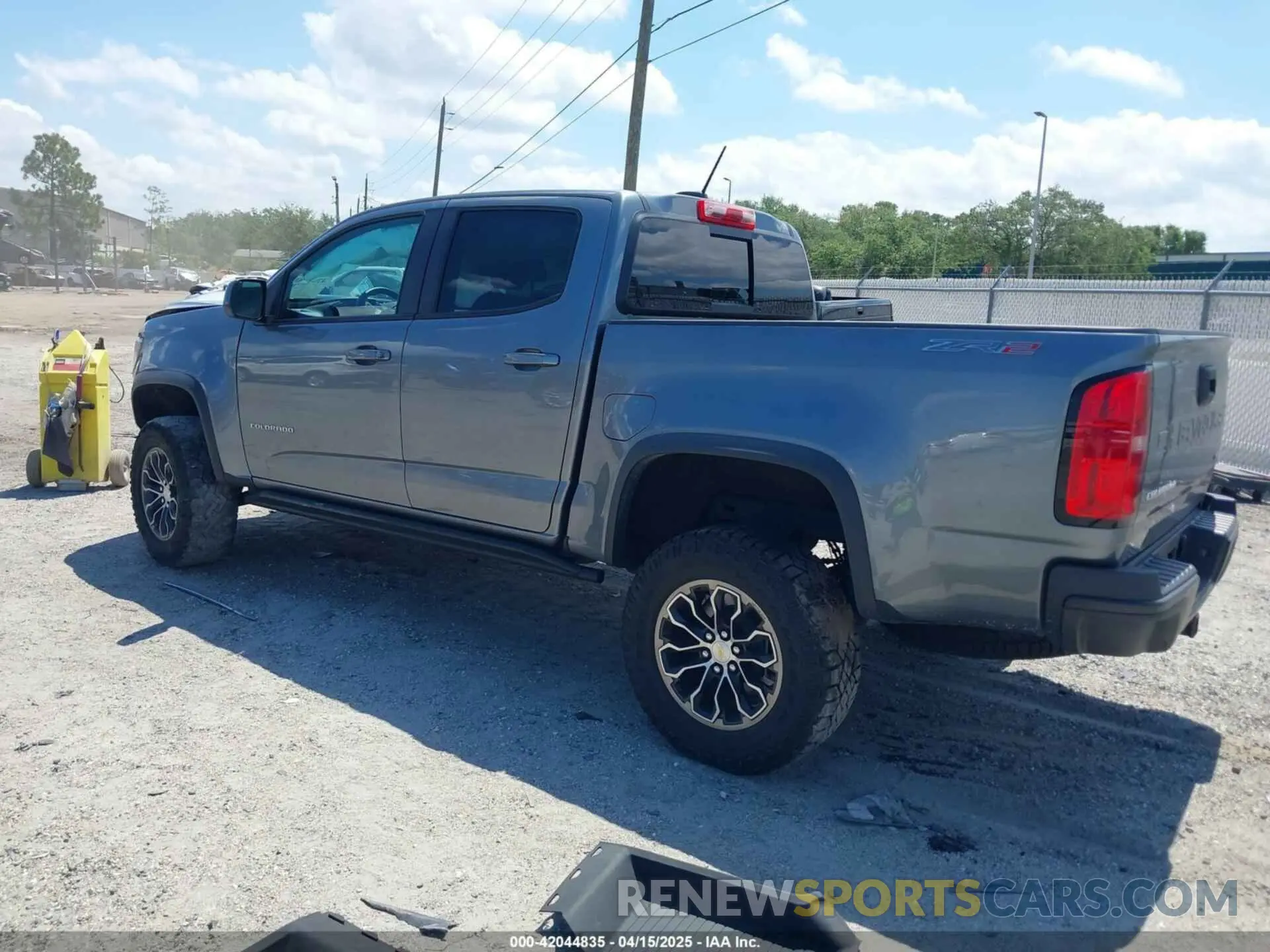 3 fotografías del automóvil dañado 1GCGTEEN7N1224682 CHEVROLET COLORADO 2022