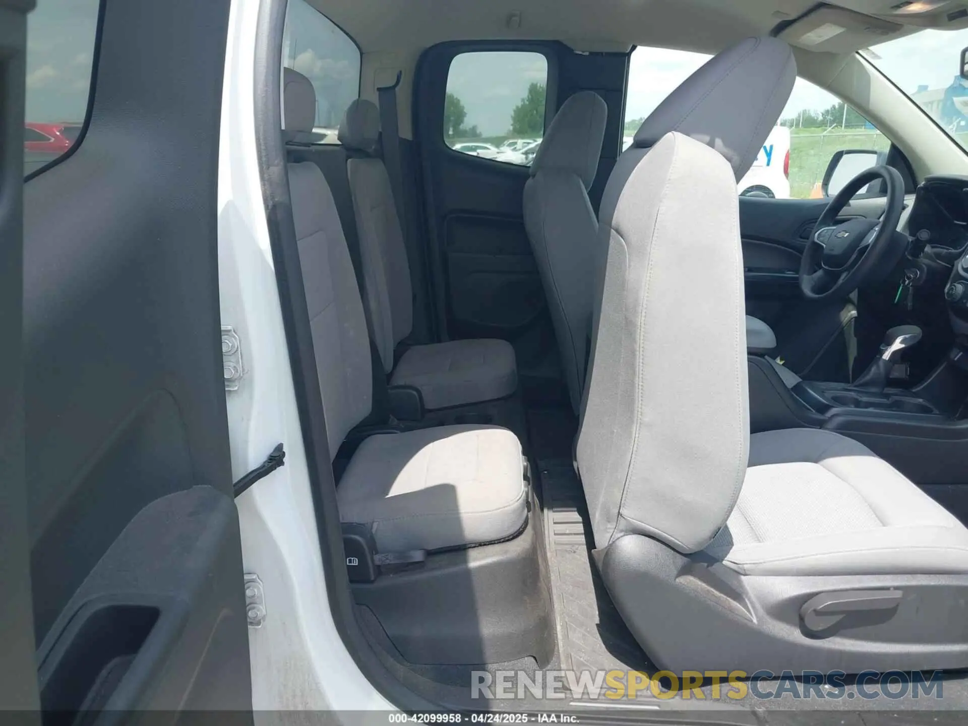 8 fotografías del automóvil dañado 1GCHSBEA0N1125804 CHEVROLET COLORADO 2022