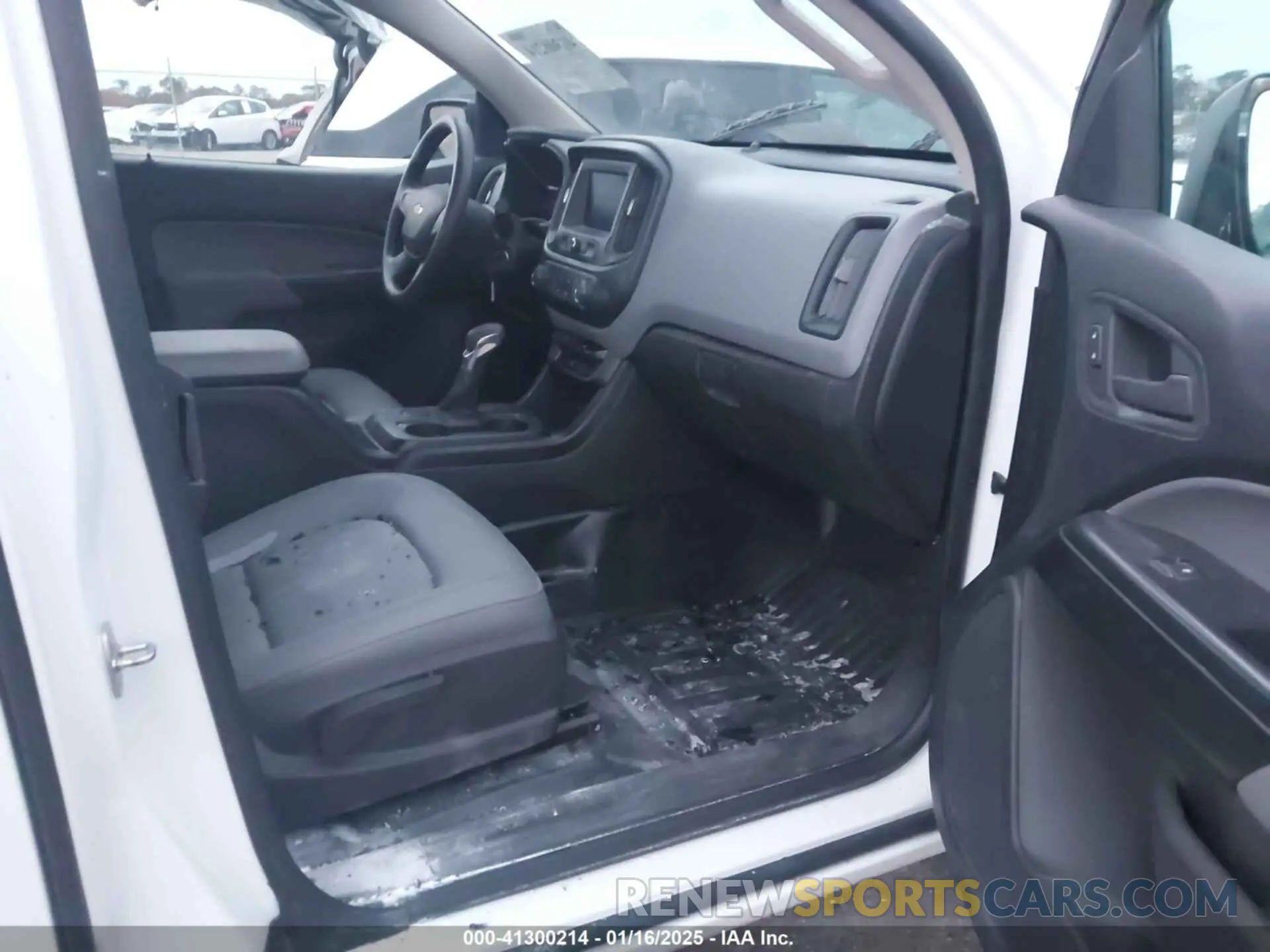5 fotografías del automóvil dañado 1GCHSBEA8N1264935 CHEVROLET COLORADO 2022
