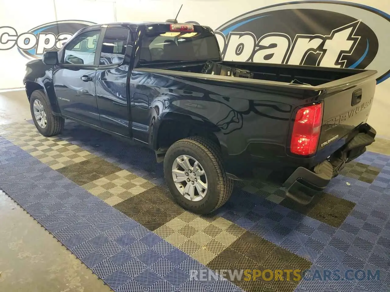 2 fotografías del automóvil dañado 1GCHSCEA3N1150363 CHEVROLET COLORADO 2022