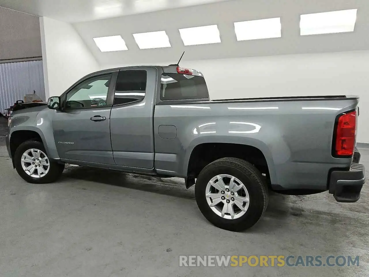 2 fotografías del automóvil dañado 1GCHSCEA3N1181029 CHEVROLET COLORADO 2022