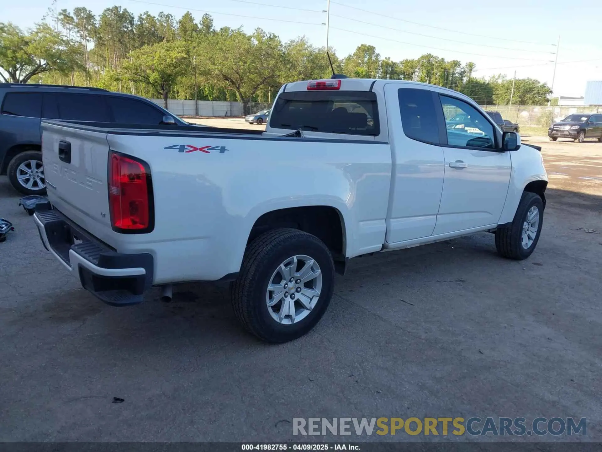 4 fotografías del automóvil dañado 1GCHTCEA4N1302342 CHEVROLET COLORADO 2022